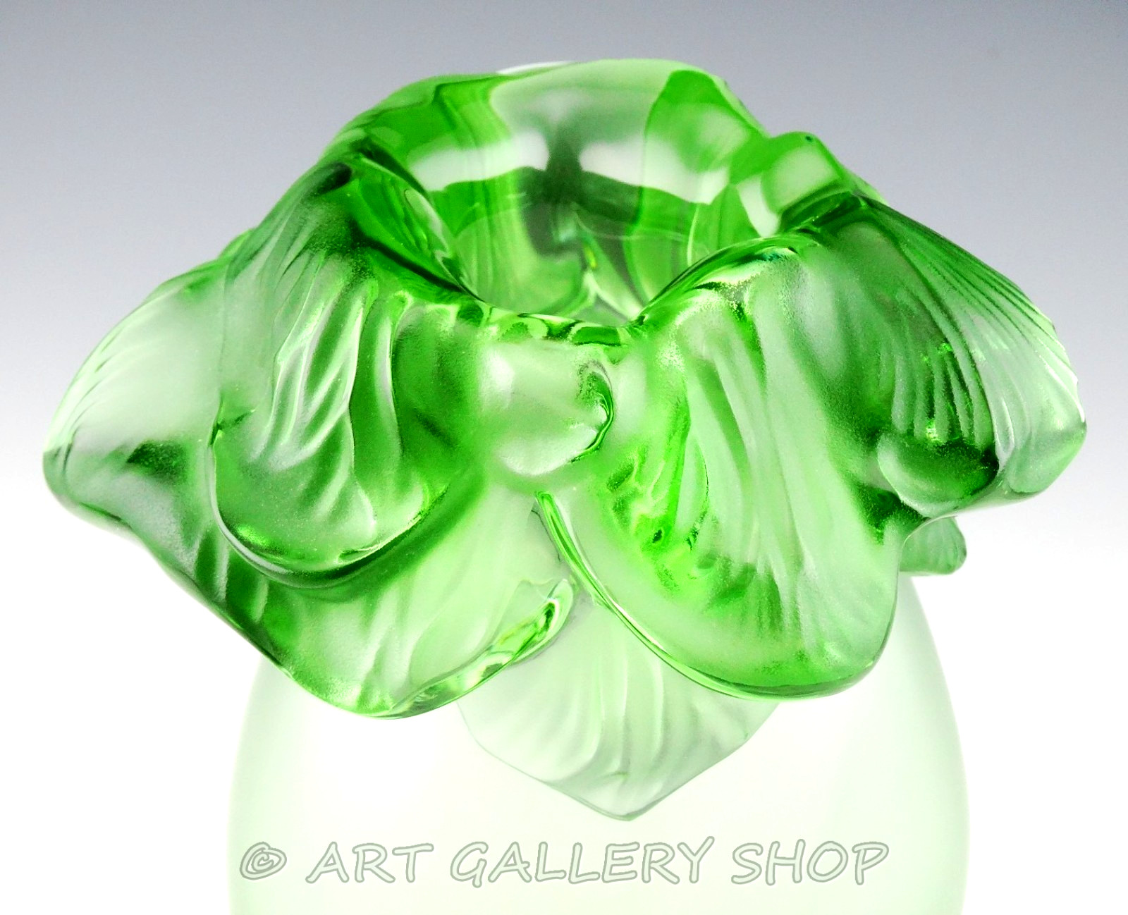 Lalique Paris France Crystal 8.5″ SAINT BARTH GREEN FLOWER VASE #12475 Mint!