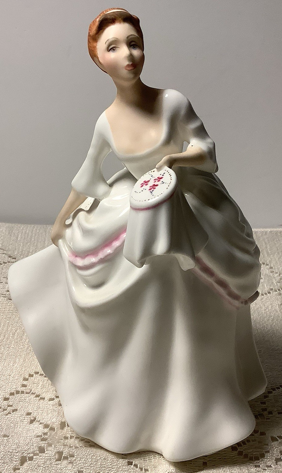 Vintage 1981 Royal Doulton“Carol”Porcelain Ceramic Victorian Lady Figure England
