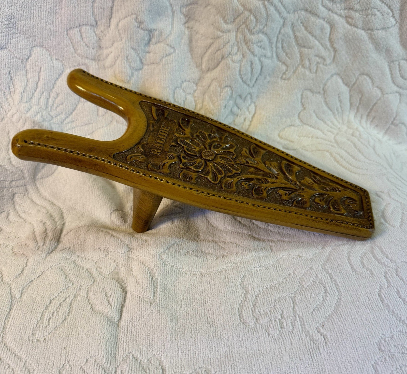 RALIDE FLORAL DESIGN MOLDED PLASTIC BOOT JACK BROWN VINTAGE 10”