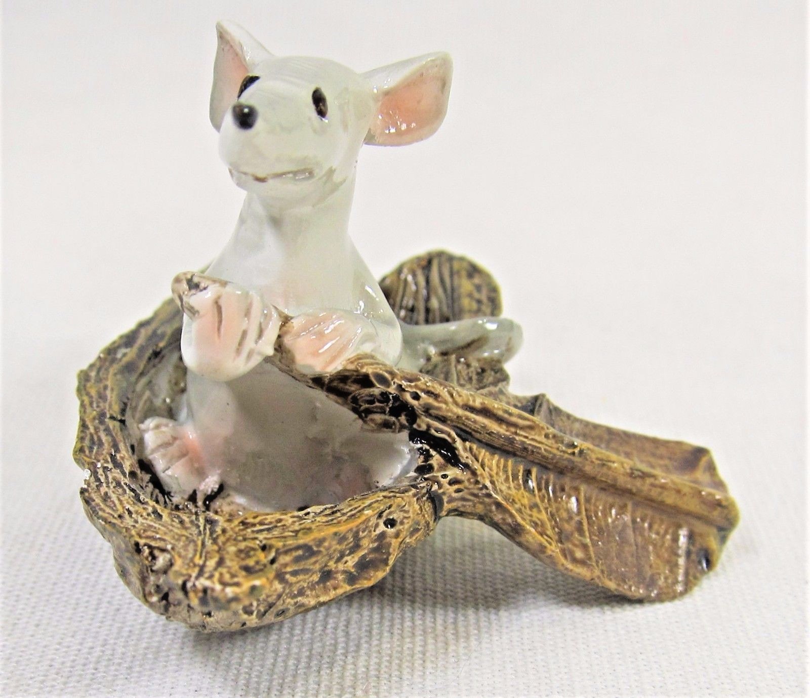 Mouse Rowing a Nut Shell mini collection fantasy decor figurine