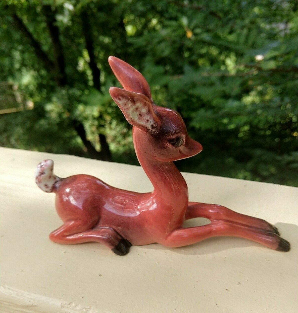 VINTAGE 1950s LAYING DOWN SITTING DEER CERAMIC FIGURINE 5.75″ LONG 4″ TALL