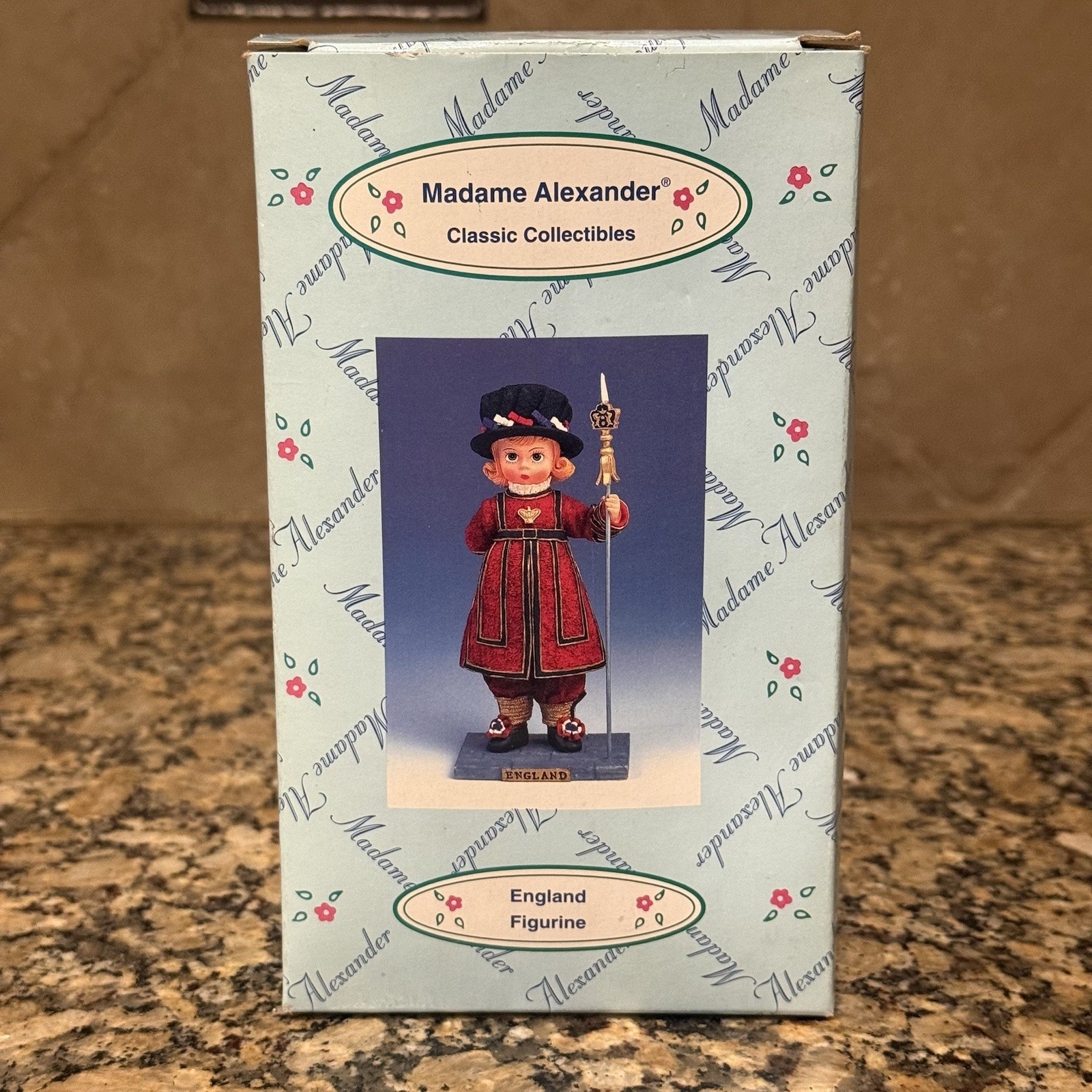 Vintage Madame Alexander Classic Collectibles “England” Figurine 90785 Y2K