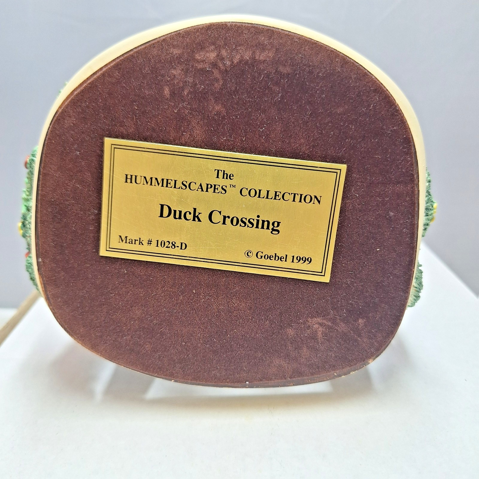 Hummelscape Goebel DUCK CROSSING 1999 Display Only piece COA & Styrofoam Box