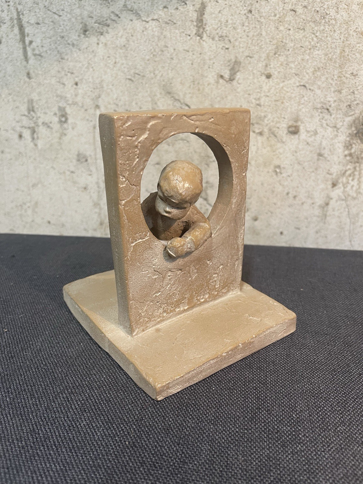 Haeger Pottery , Vintage 1970’s M. Strubel, Peeking Boy