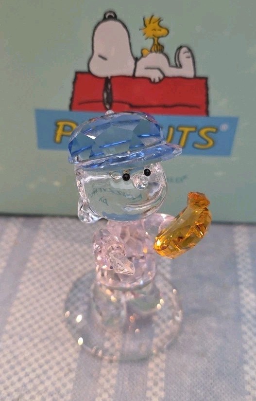 Crystal World Limited Edition Peanuts “Lucy Plays Second Base” Crystal Figurine