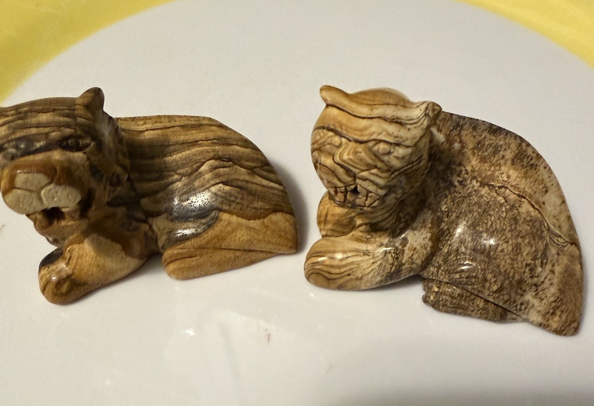 Lot Of 2 Hand Carved Stone Lions, Found In The Iraqi Desert, Age Unknown