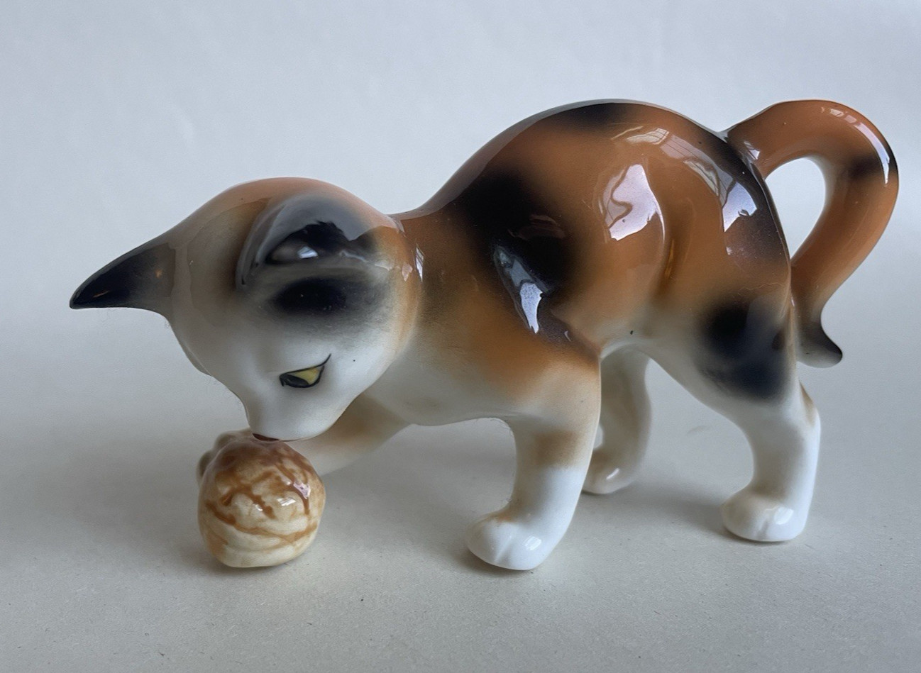 Cats Of Character “Nuts in May” Fine Bone China Figurine by Danbury Mint NICE!