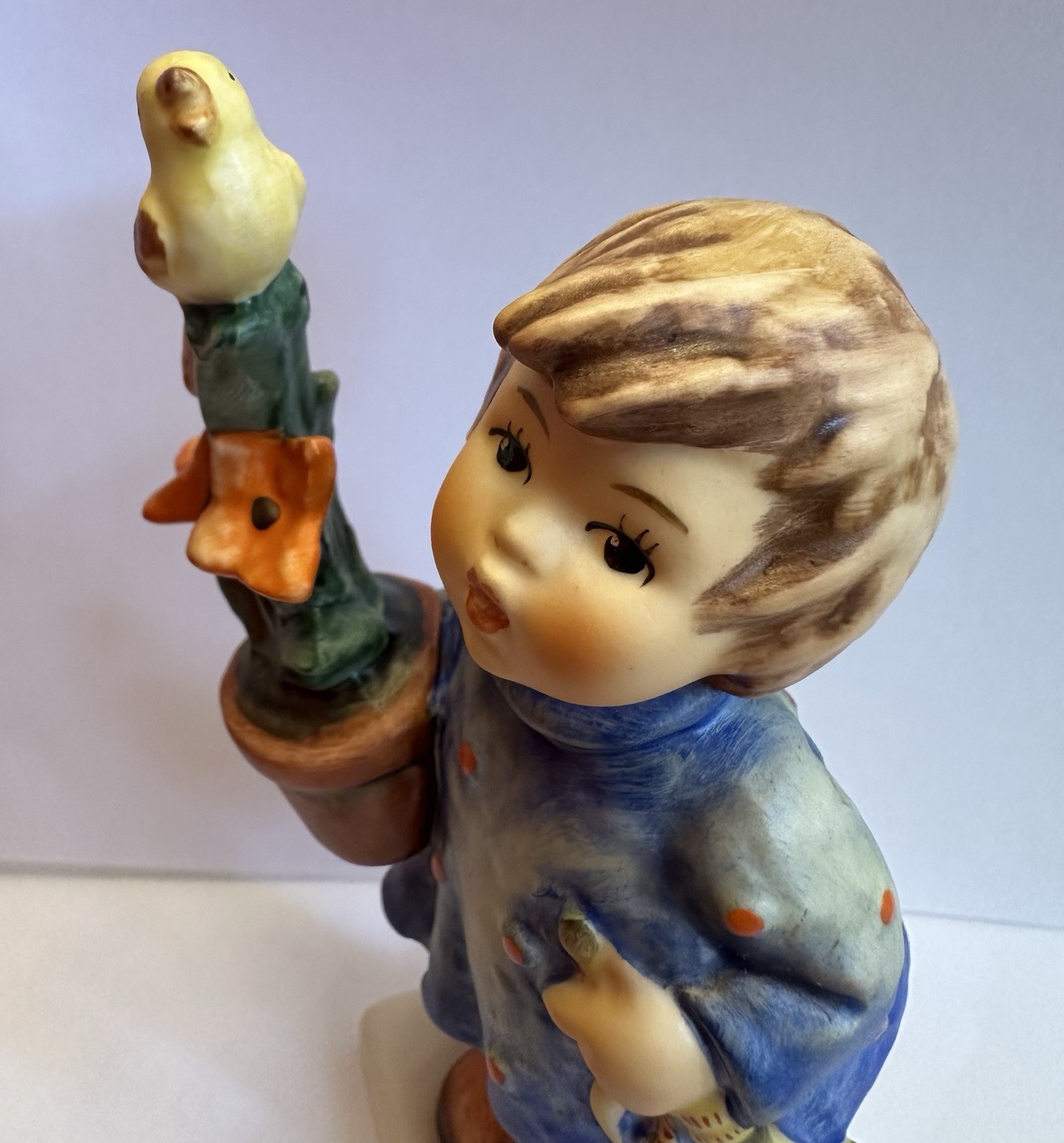 1971 Hummel 5.5” W Germany W Goebel Figurine Girl Holding Flower 17/0
