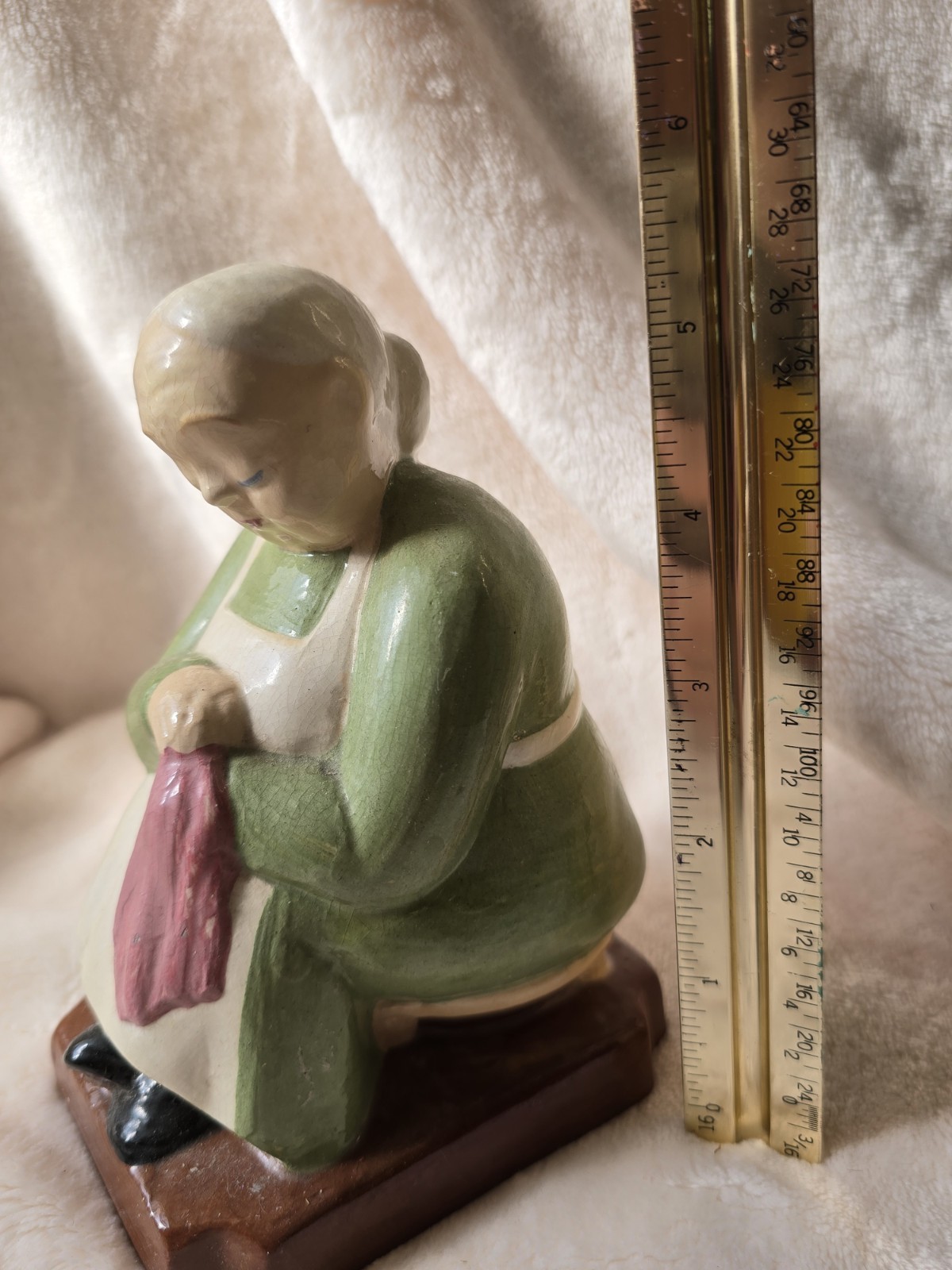 Vintage Marti Hollywood 5” Grey Grandma Ceramic Sculpture Figure Sews Pink 1950s