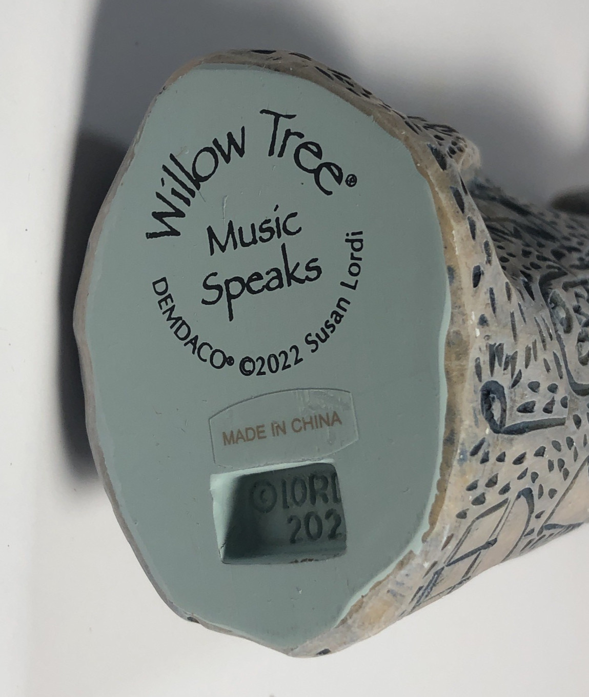 Willow Tree MUSIC SPEAKS (lighter skin) by Susan Lordi 28213 Demdaco 7″ NEW