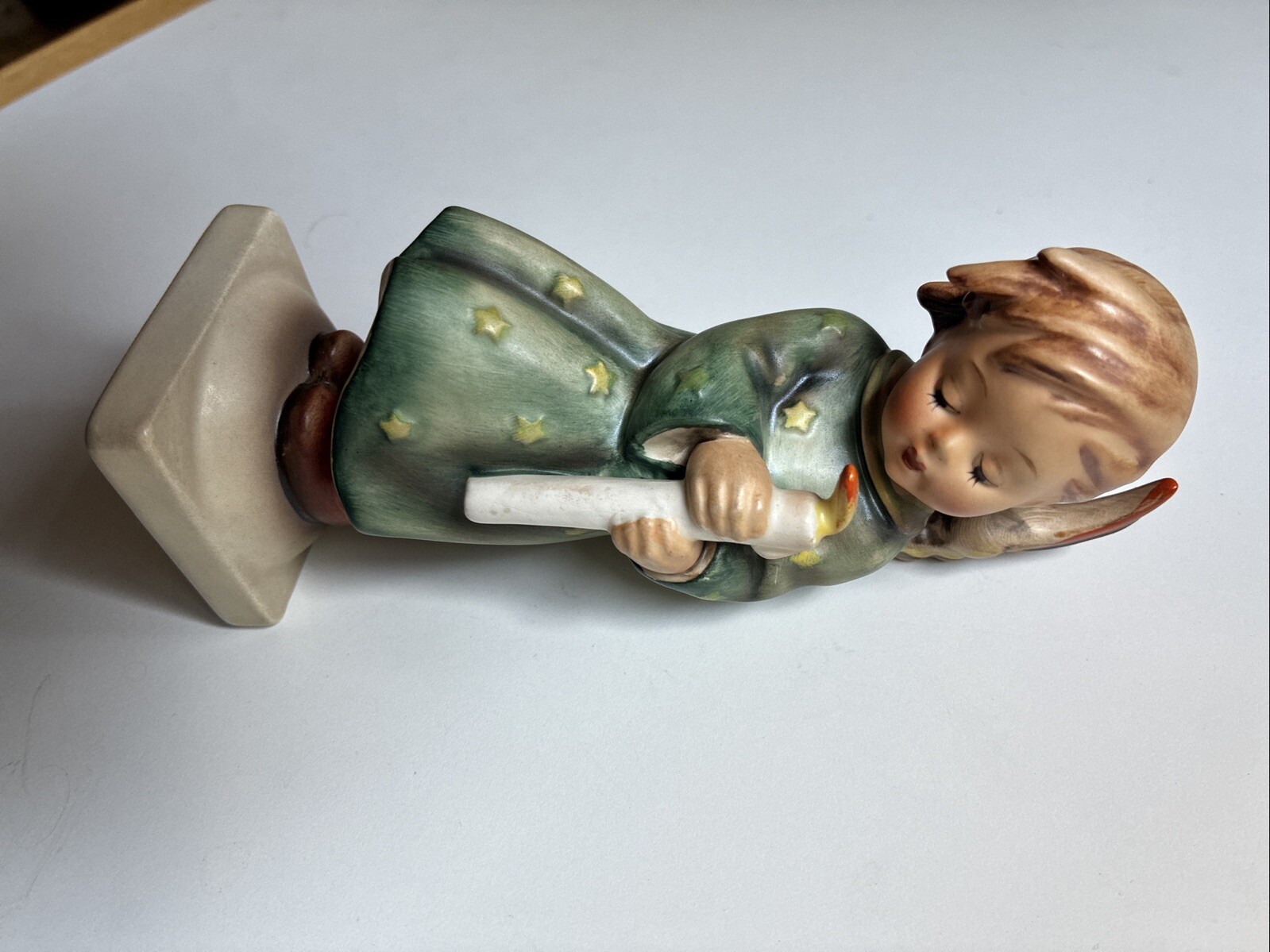 Heavenly Angel Goebel Hummel Figurine #21/0 1/2 Angel Candle In The Wind TMK 2