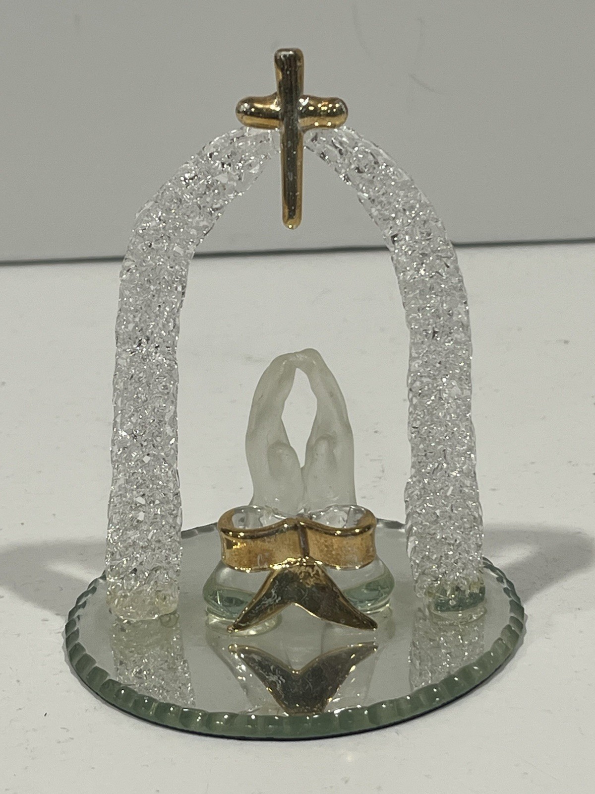 Wonderful Glass Figurine Praying Hands