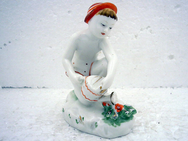 Young Gardener Vintage USSR Russian LFZ Lomonosov Porcelain Figurine EXCELLENT