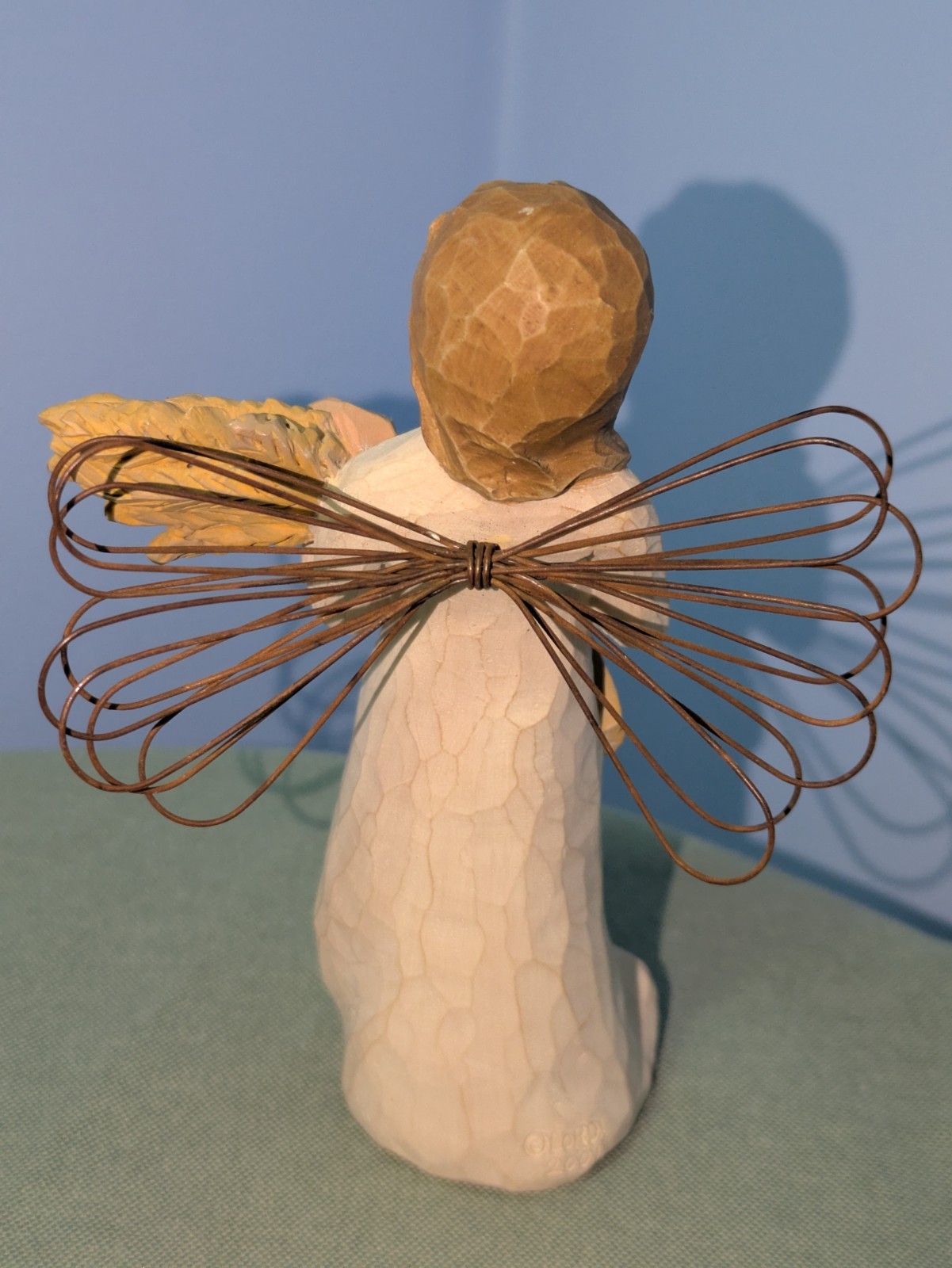 Willow Tree Figurine “Angel Of Autumn” By Susan Lordy
