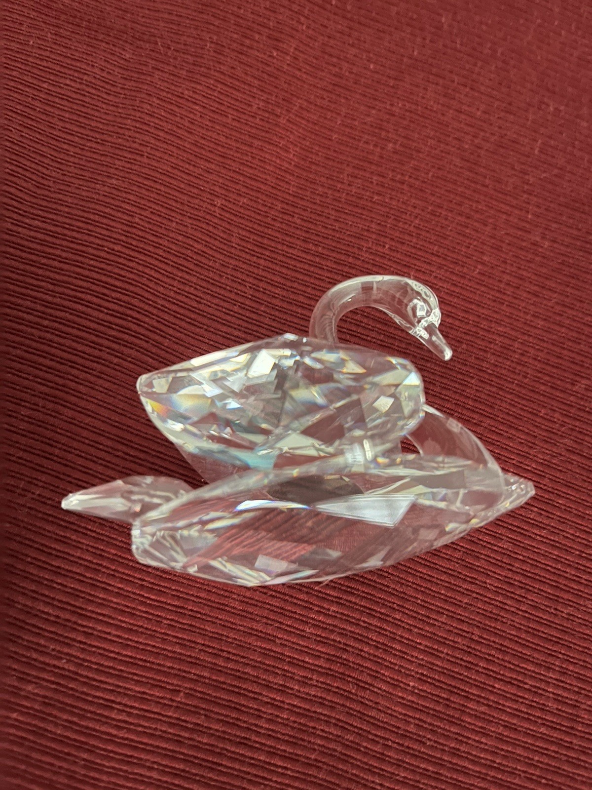 Swarovski Crystal “Beauties of the Lake” Swan Figurine/ 2 1/4″ x 1 1/2″ / Signed