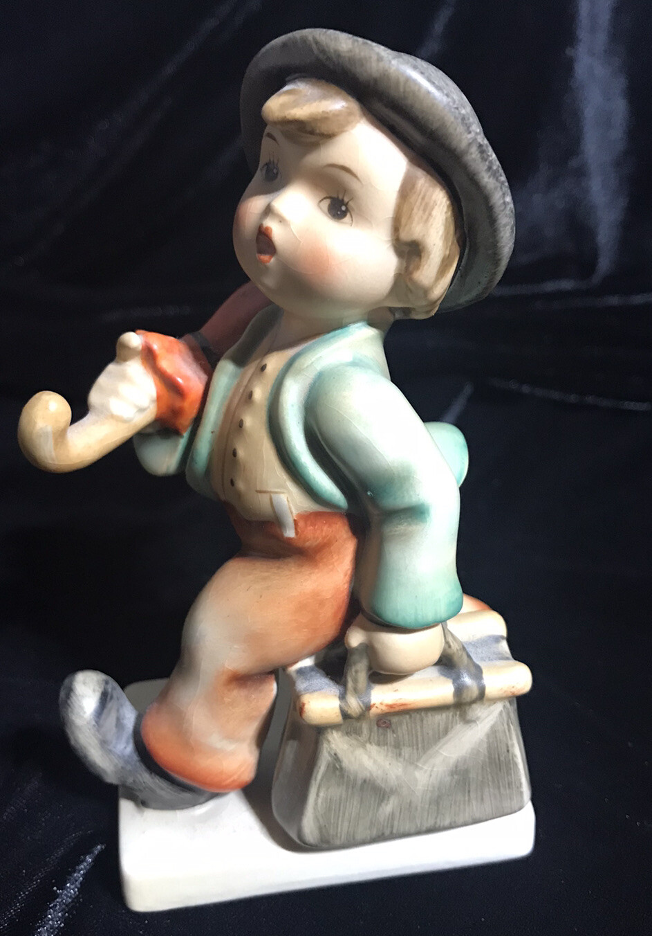 Hummel Merry Wanderer 4.75” Tall