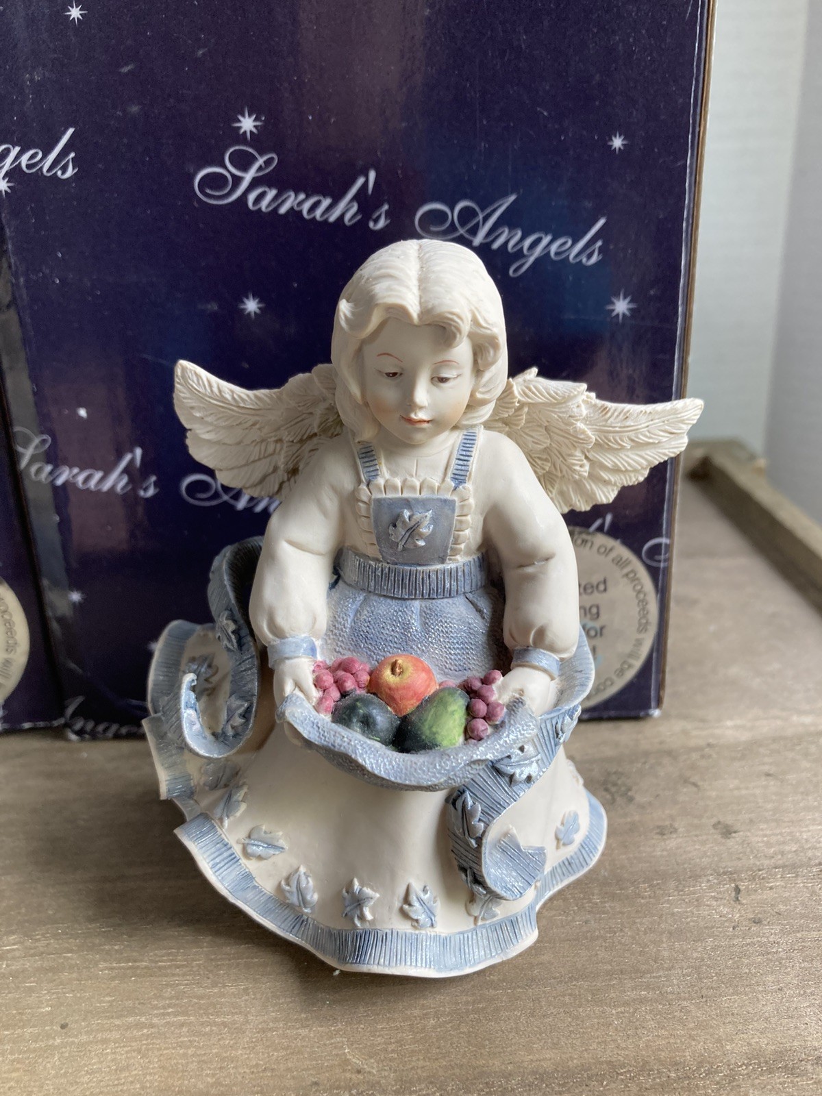 Sarah’s Angels Figurines ~ Set of 2 ~ 2001-2002 ~ Giving ~ Trinket box