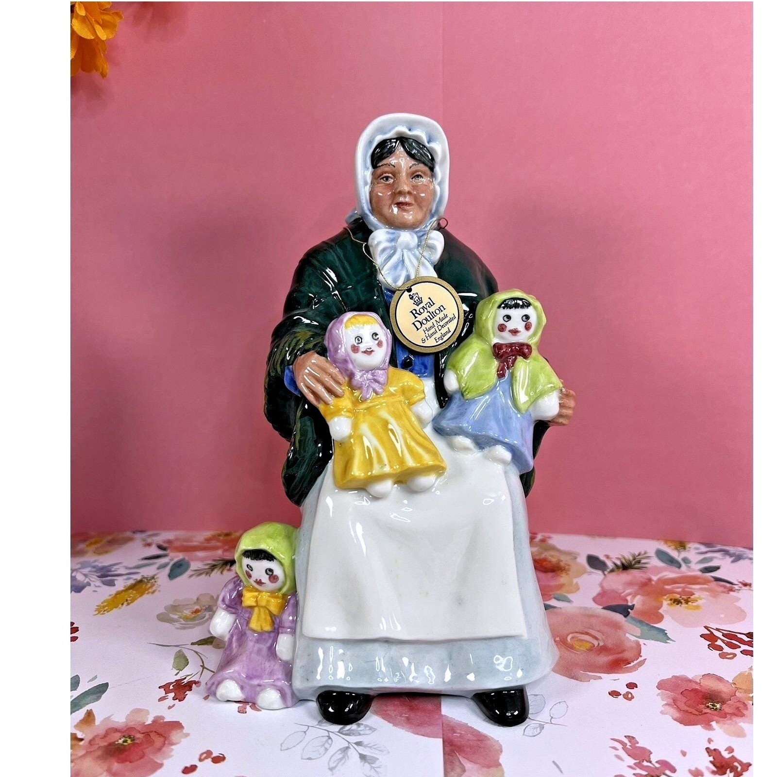Royal Doulton “The Rag Doll Seller” Figurine HN2944-7″Tall – Excellent Condition
