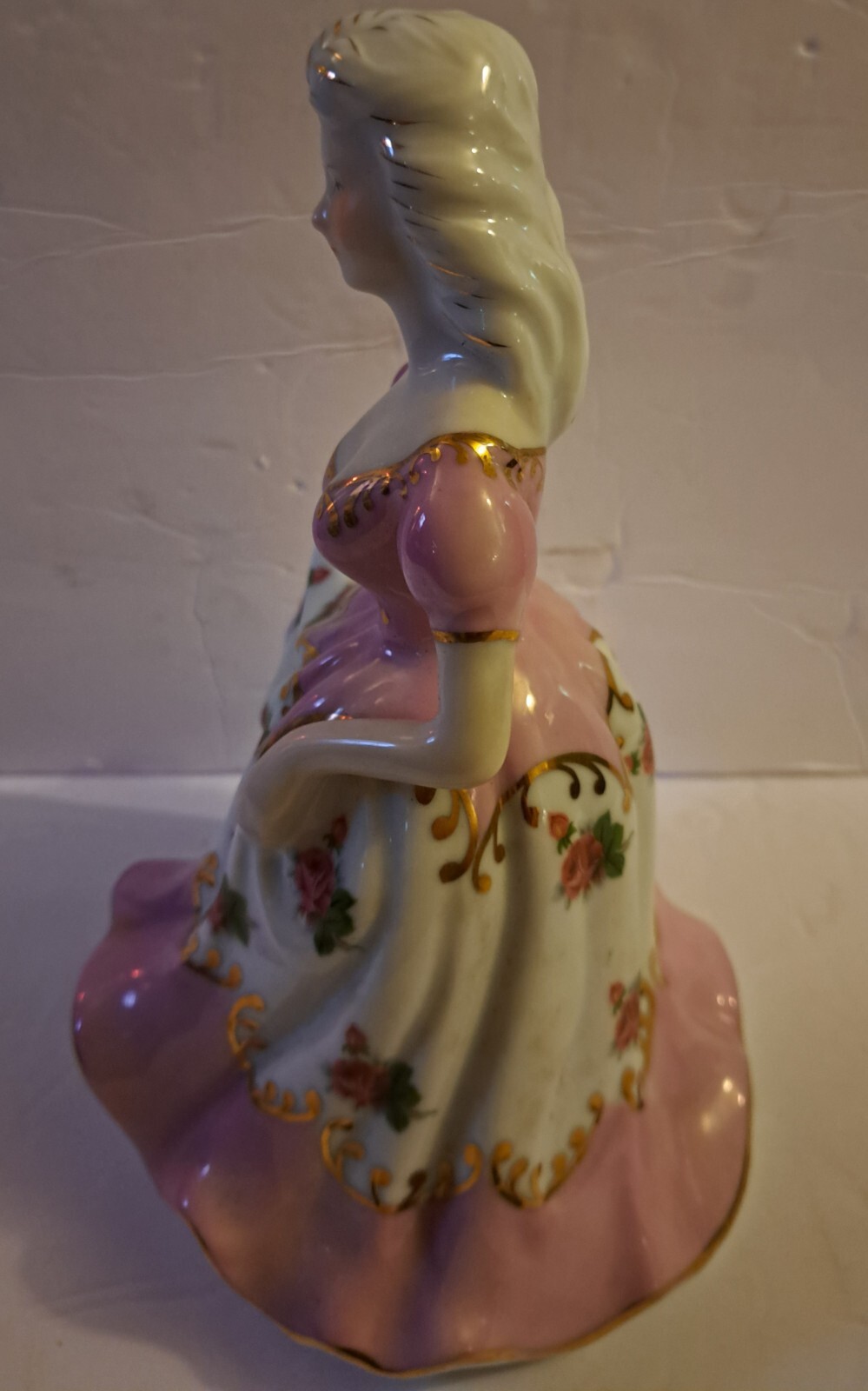 Vintage Ceramic Beautiful Dancing Lady Good Condition