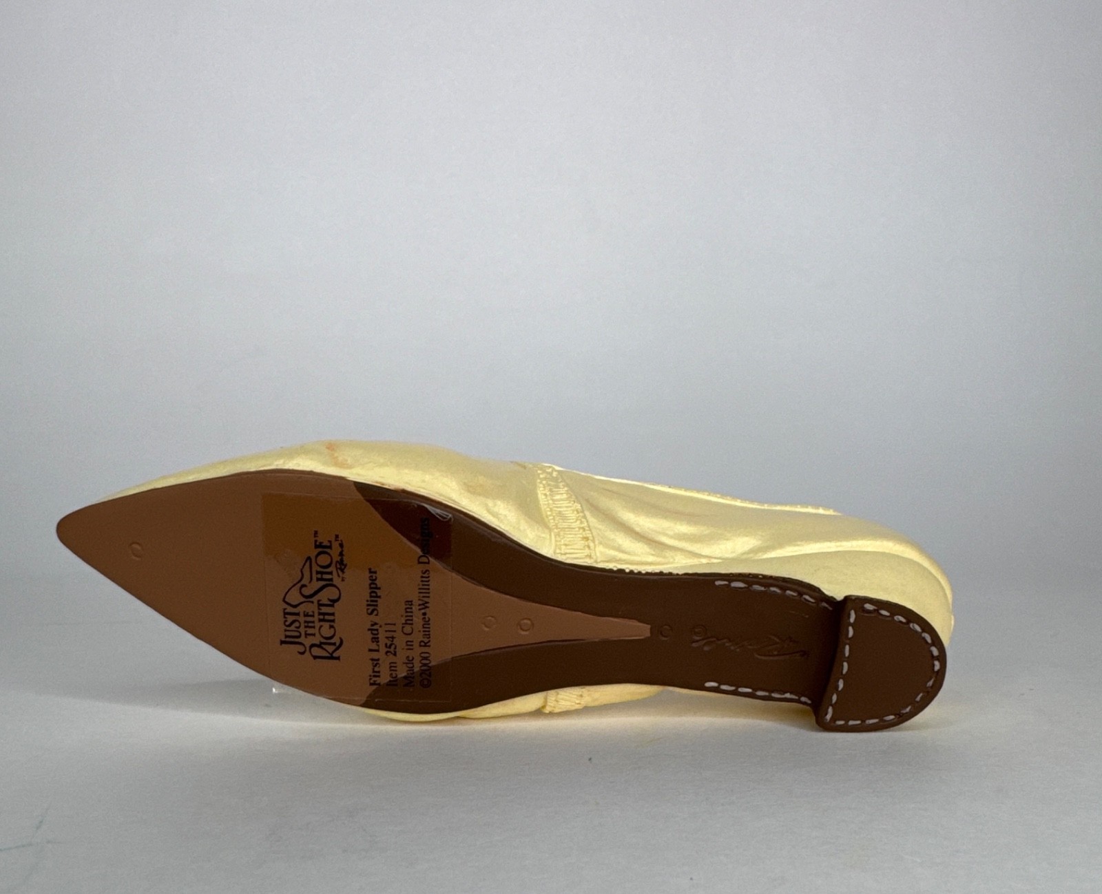 Willitts Designs Raine 2000 First Lady Slipper #25411 Loose No Box Cream Color