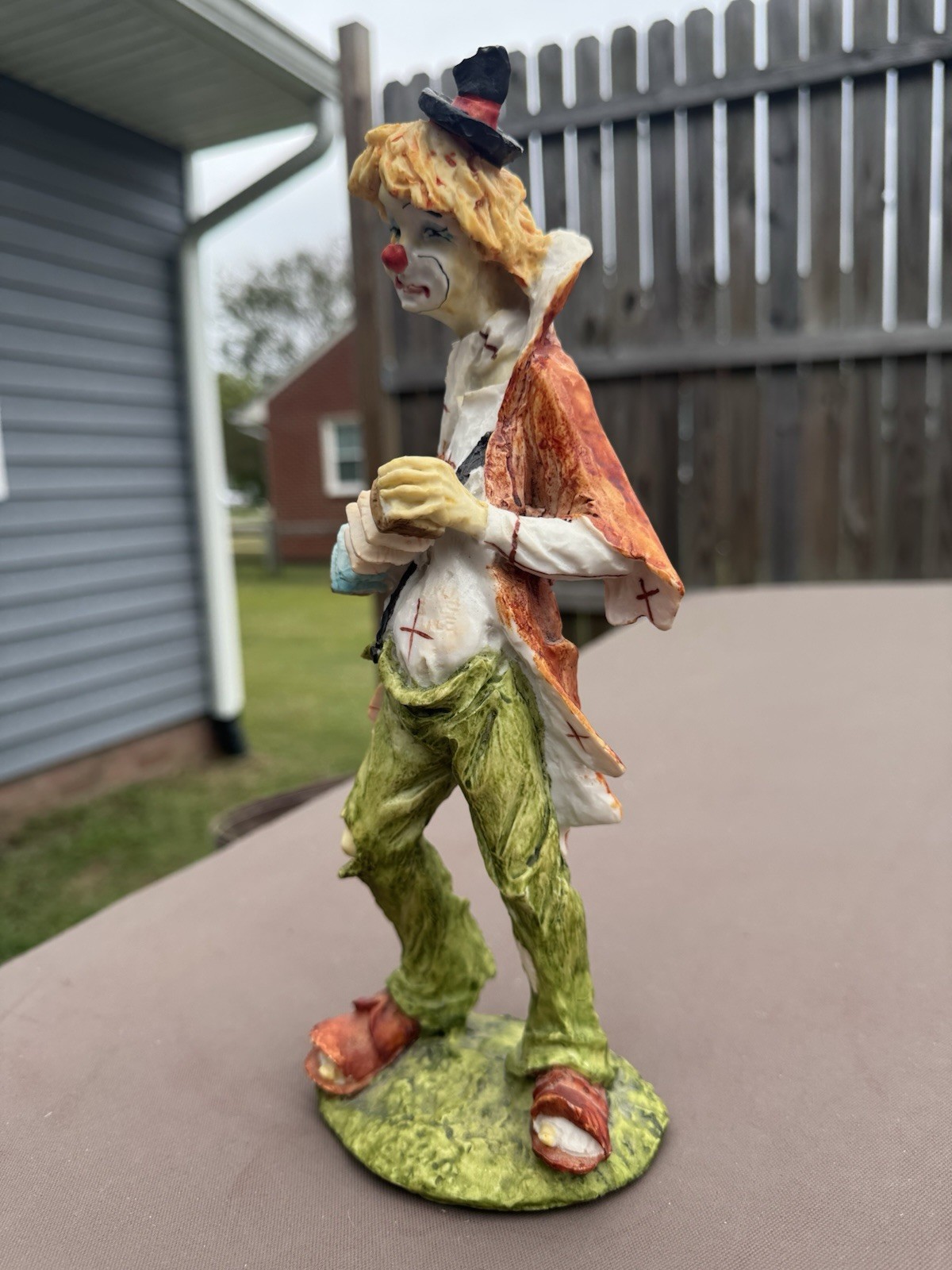 Vintage 1980s Pucci Arnart 11” Hobo Clown Figurine Statue With Accordion