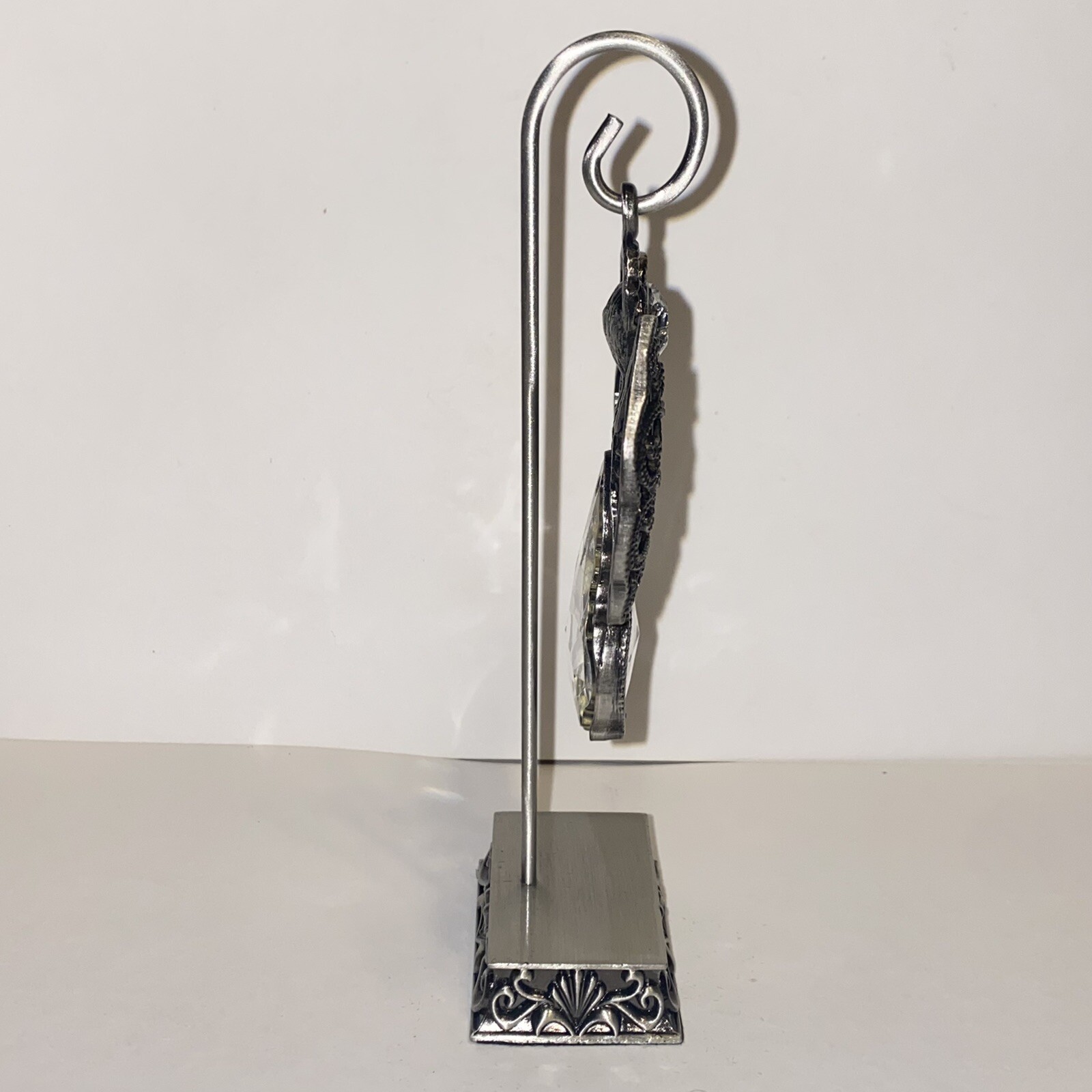 Cracker Barrel Exclusive Hanging Angel with Decorative Silver Metal Stand