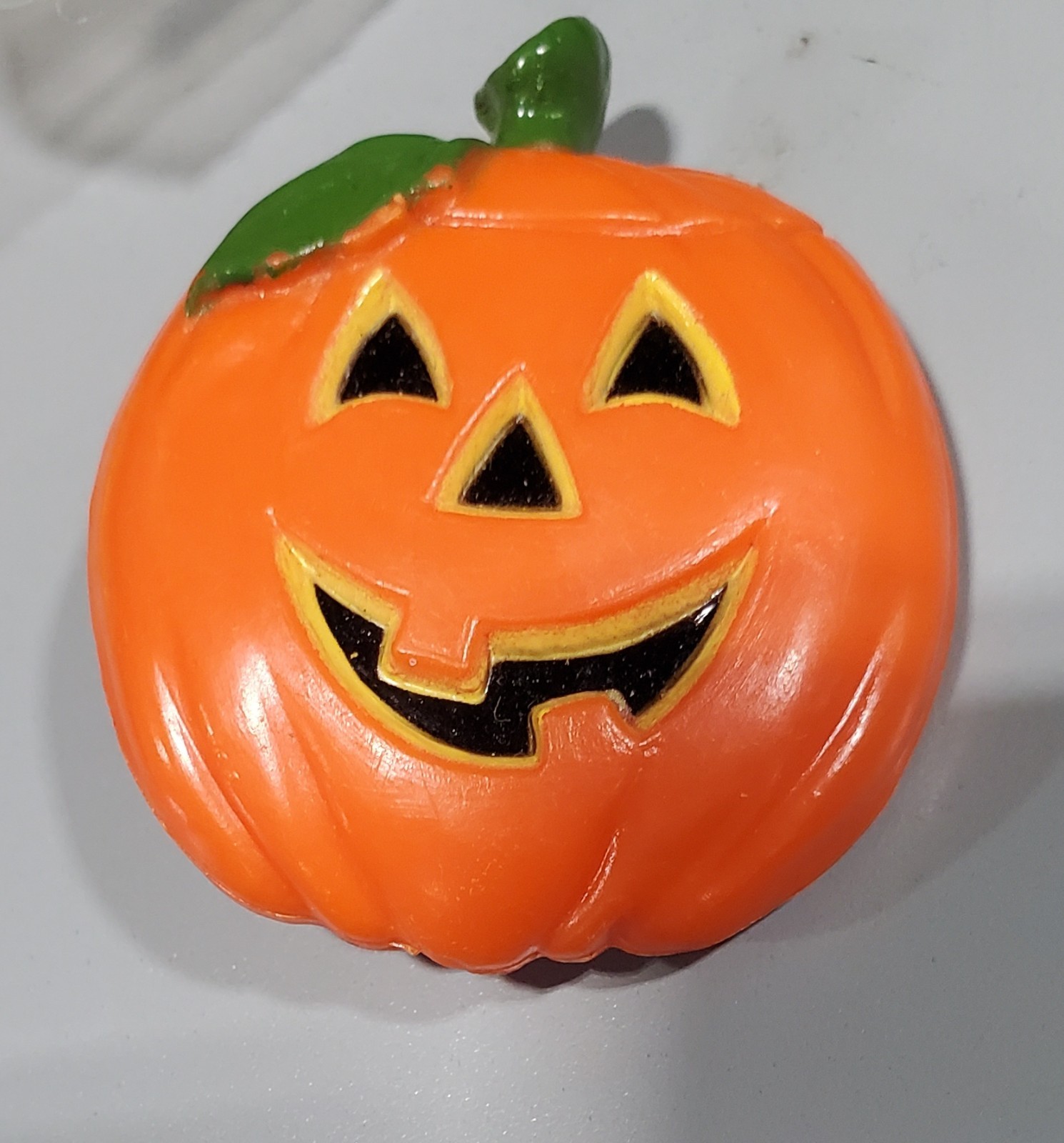 Hallmark Cute Jack O Lantern Lapel Pin