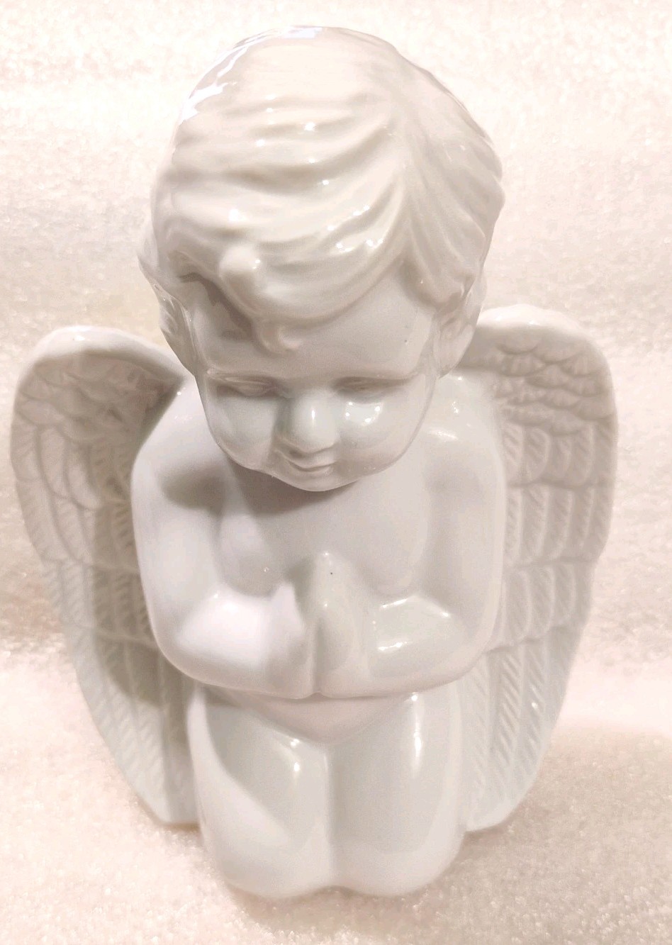 Praying Sitting Angel Cherub (White) 6″