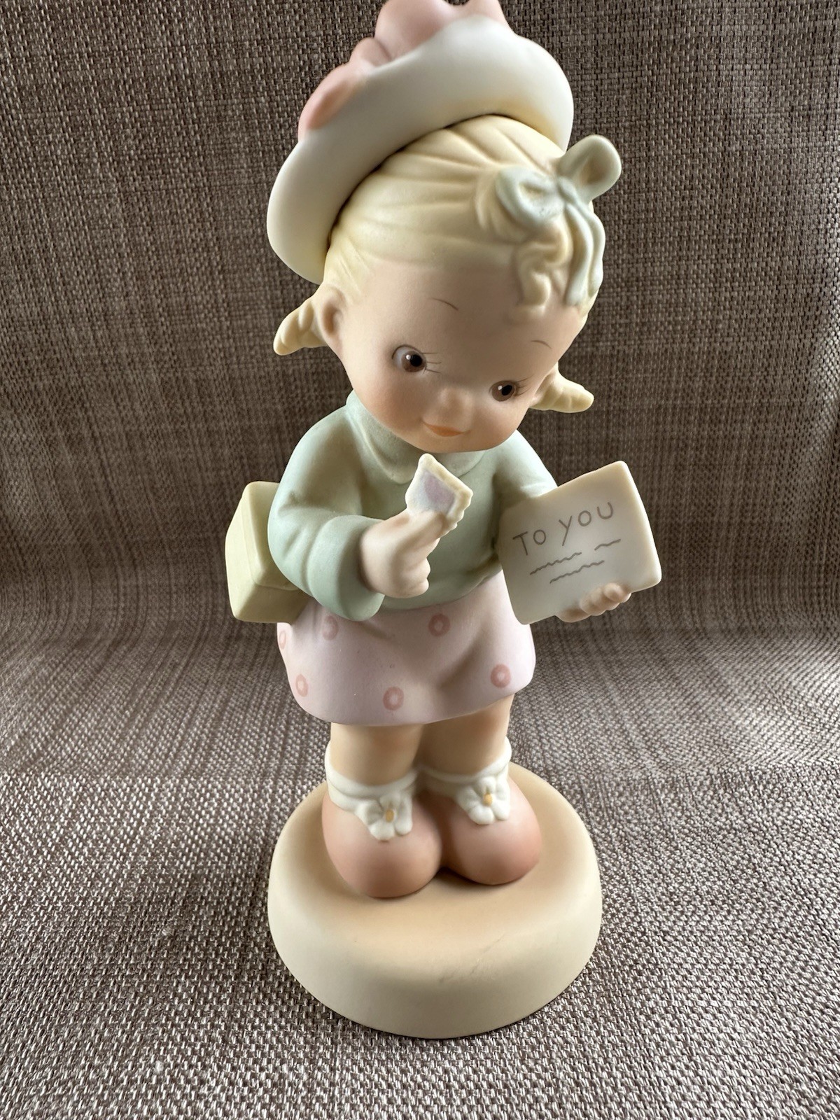 Enesco Memories Of Yesterday “Wherever You Go I’ll Keep In Touch”figurine 602760