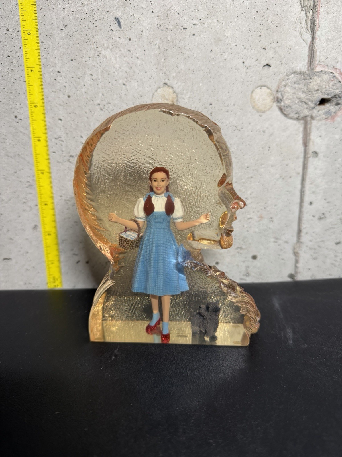 2005 WESTLAND GIFTWARE WIZARD OF OZ DOROTHY & TOTO CLEAR RESIN SCULPTURE