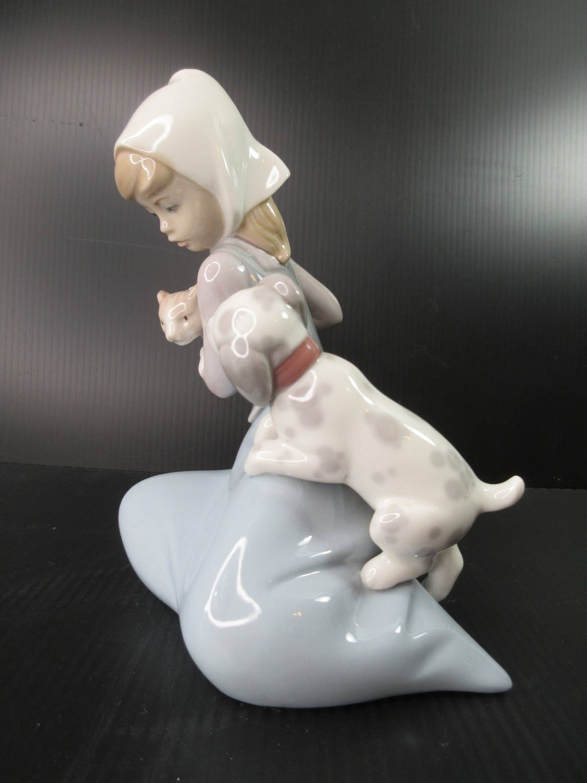 LLADRO “Little Friskies” Girl Holding Kitten Away From Dalmatian Puppy EUC