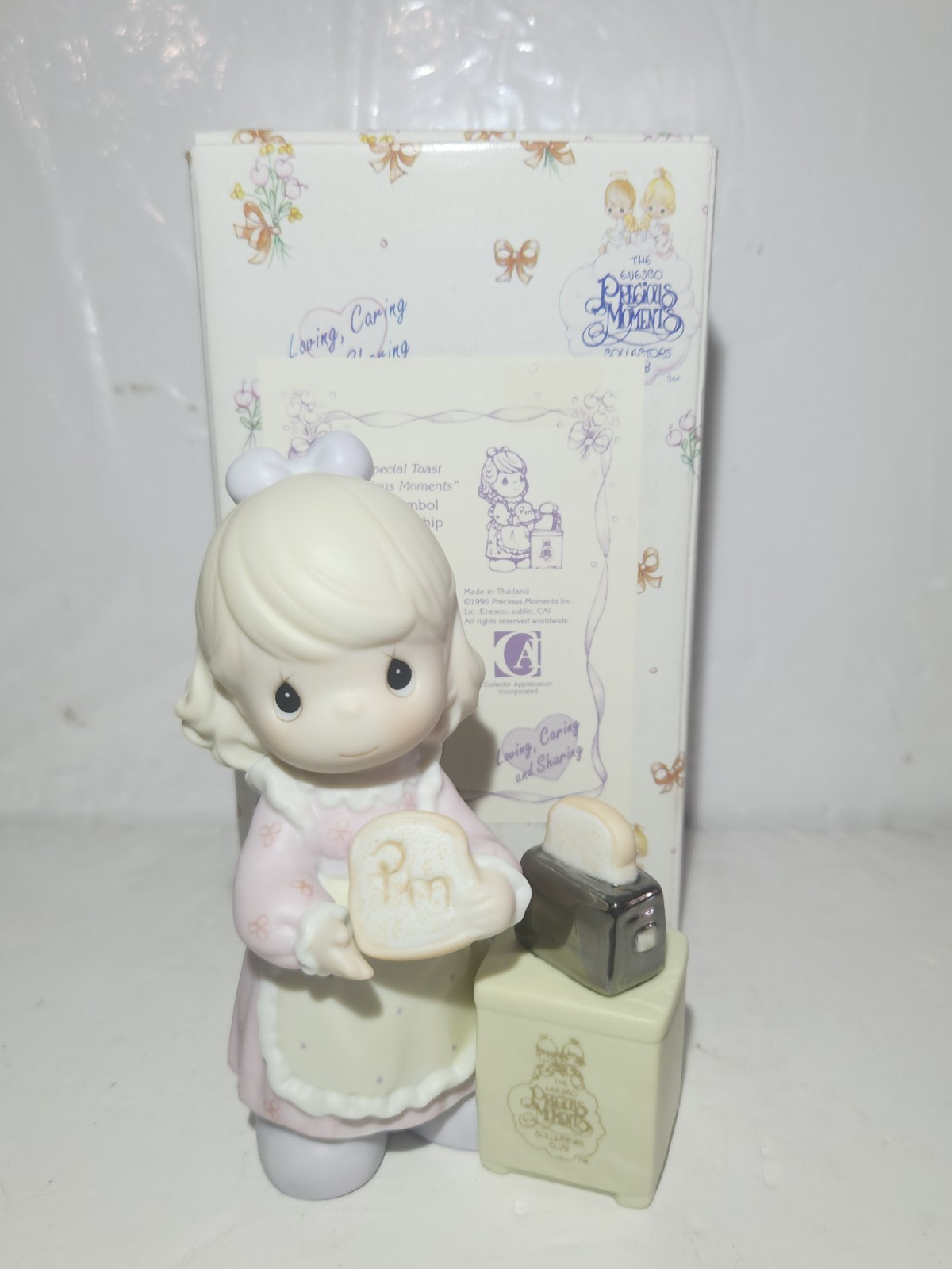 Precious Moments Figurine A Special Toast to Precious Moments C0017 Membership