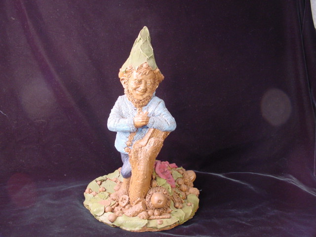 Vintage Retired Tom Clark 1984 Shen Figurine Roses Gnome 11 inches tall Shen
