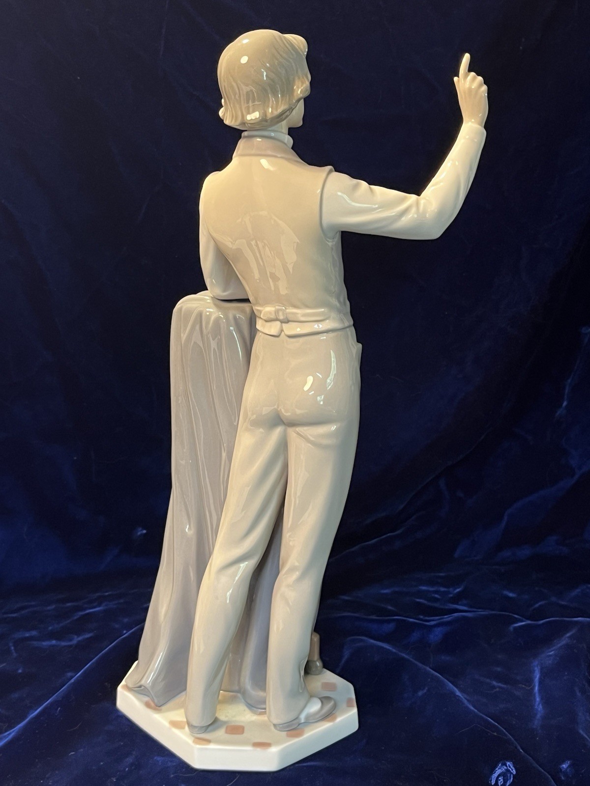 Lladro #5195 “Say Cheese” Photographer Figurine (1985) 13” Perfect!