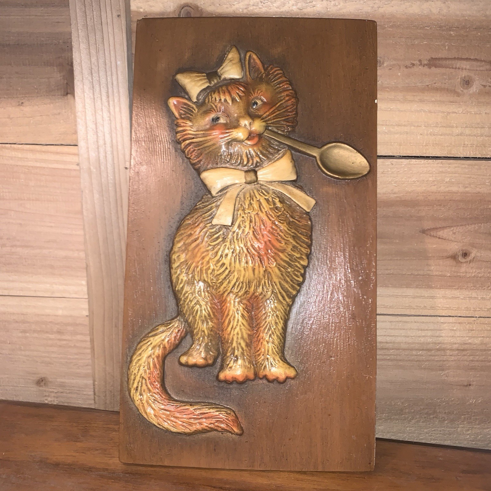 Vtg 1960s Chalkware Persian Cat Plaster Wall Hanging Art MCM 13.5” Bow Spoon