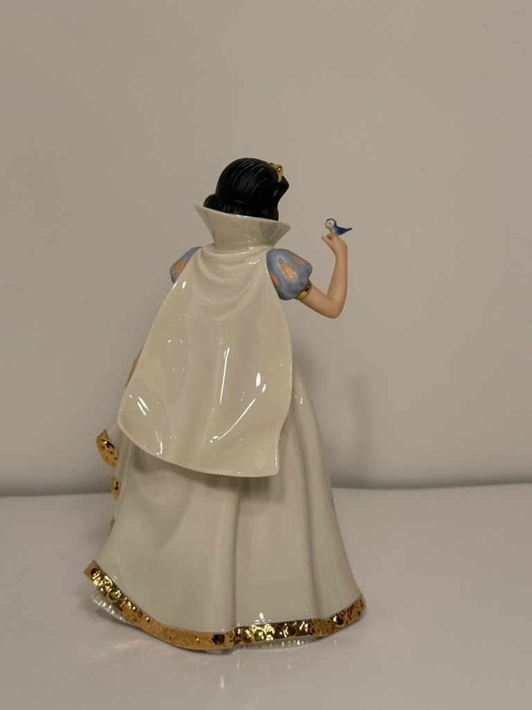 Lenox Disney Showcase Collection Snow White Figurine with Bluebird Porcelain