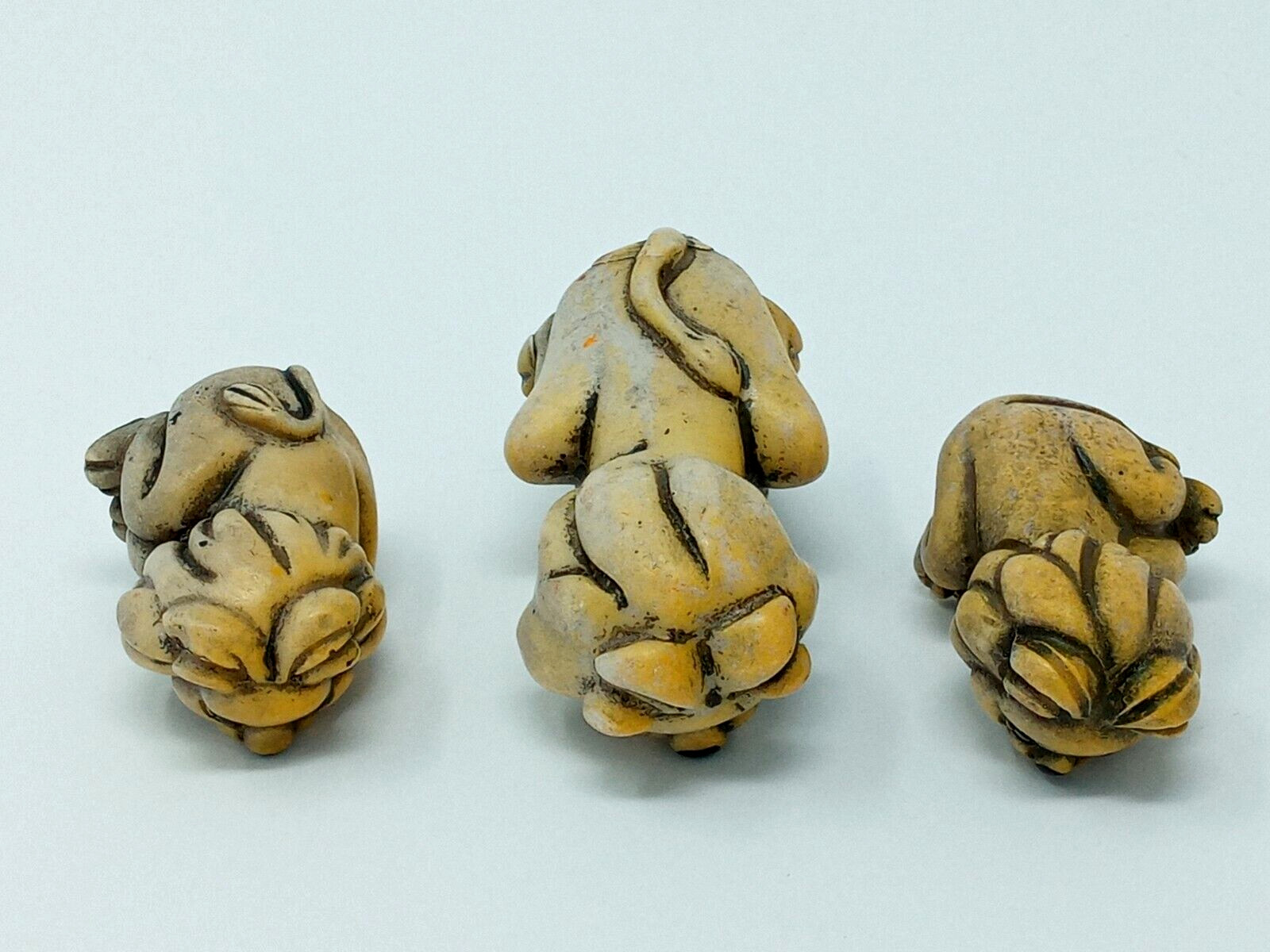 Set of Three Resin Lions Figurines made in Taiwan roc Vintage adult & cubs EUC