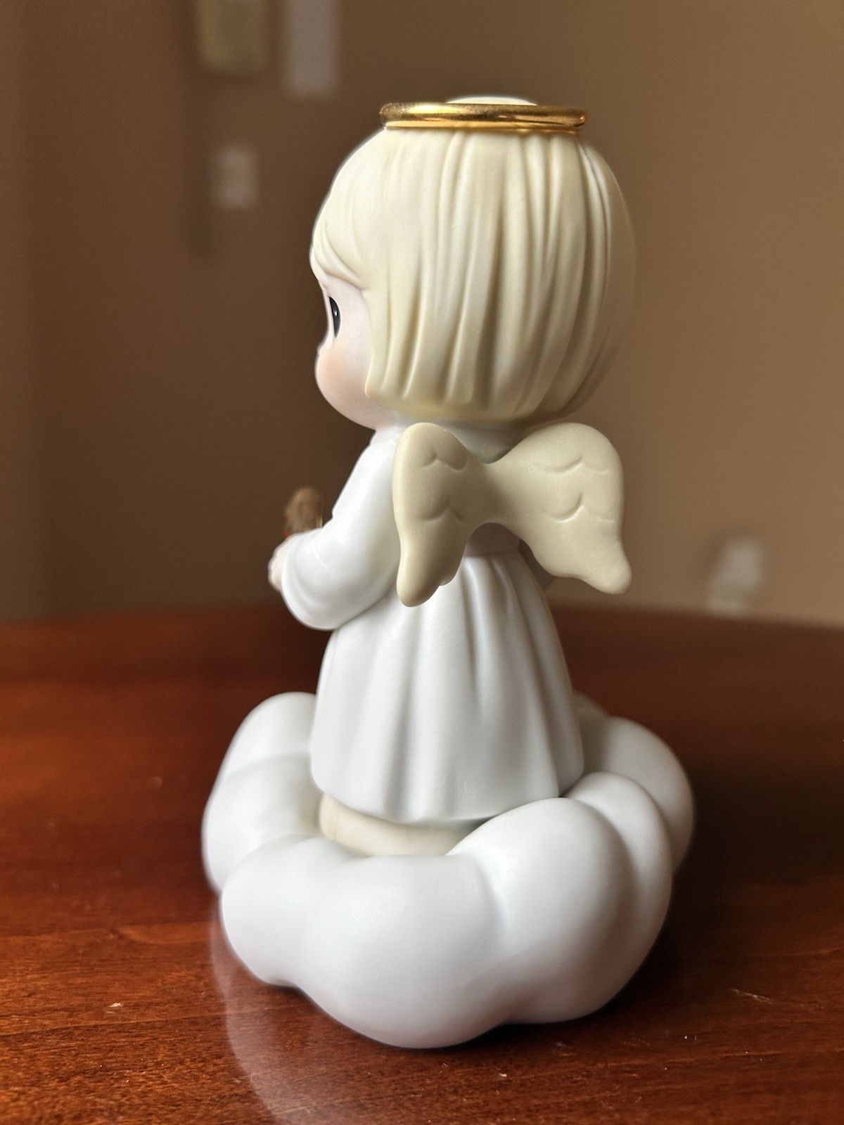 Precious Moments “It’s In The Book” Porcelain Figurine #550020 Holy Bible 2005