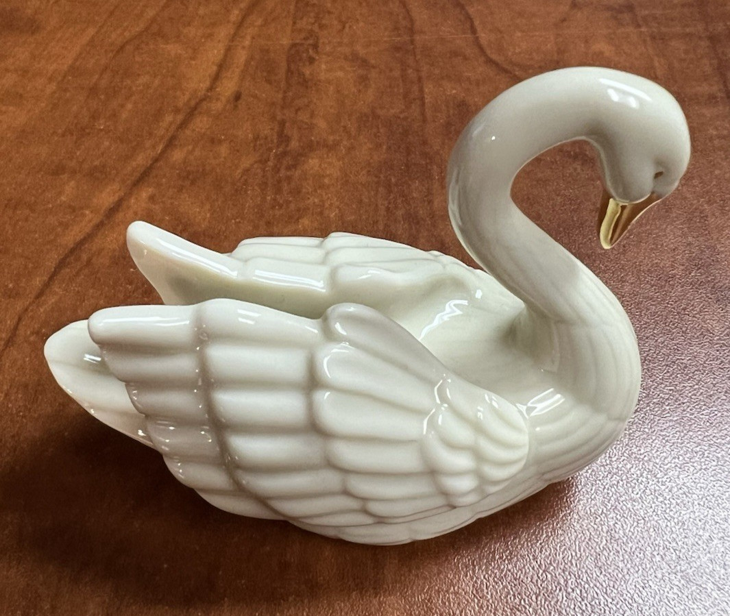 Lenox Swan Figurine 24KT Gold Wedding Bridal Cake Topper Card Holder