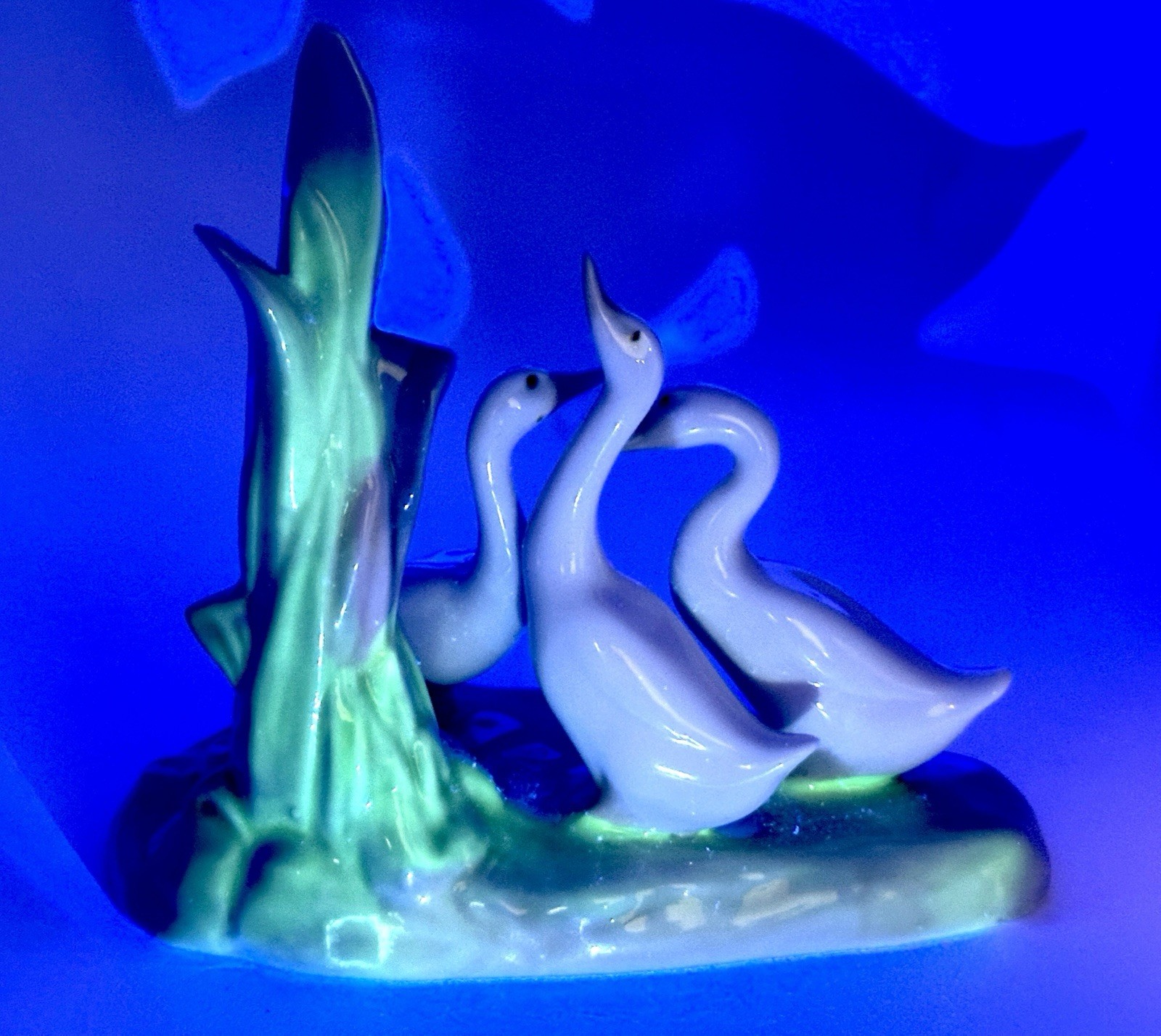 Uranium Glaze Nao By Lladro Hand Painted Porcelain Geese In Reeds Vintage