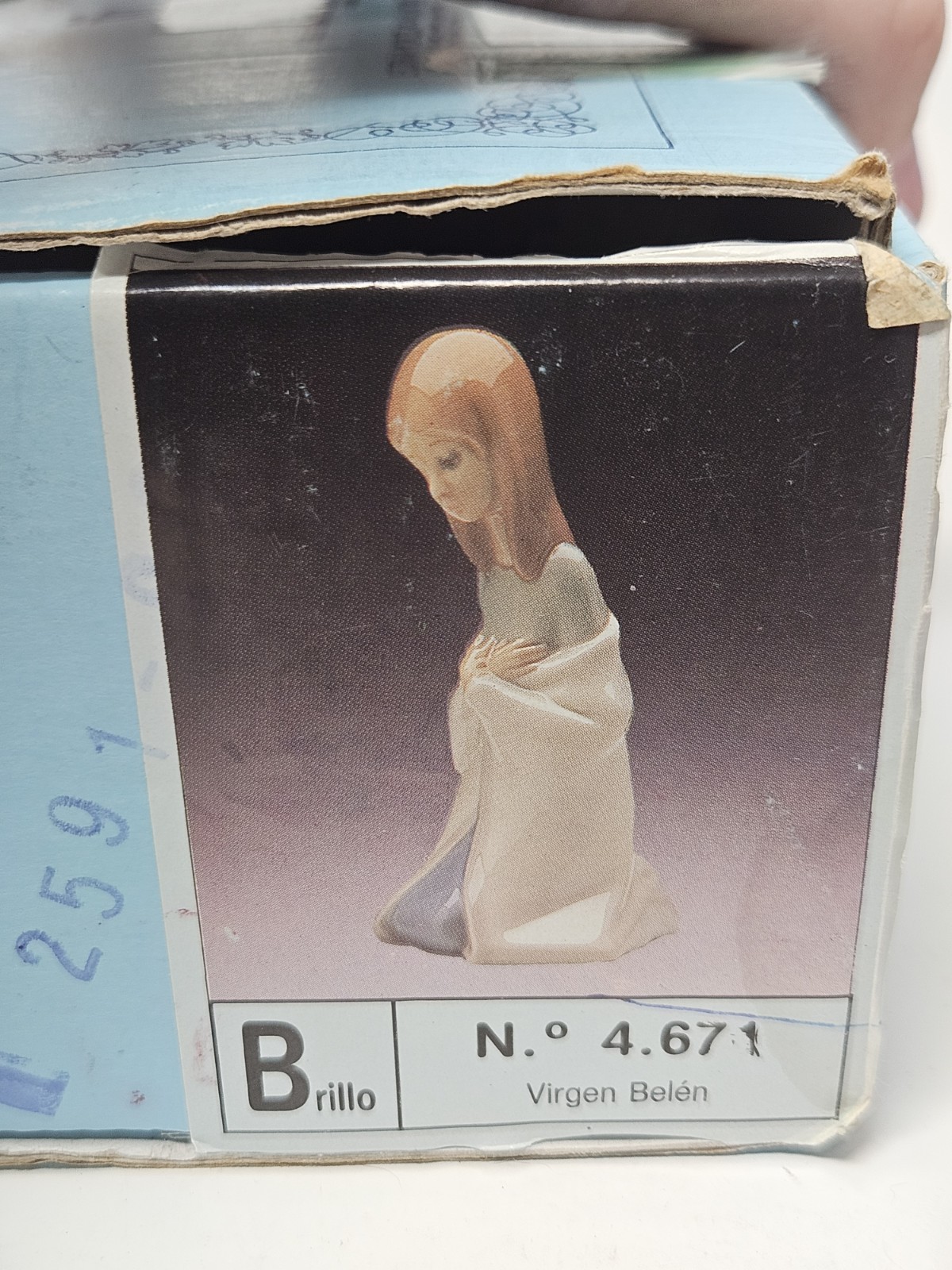 Lladro Virgin Mary Praying Porcelain Figurine 4671 Nativity Scene Retired
