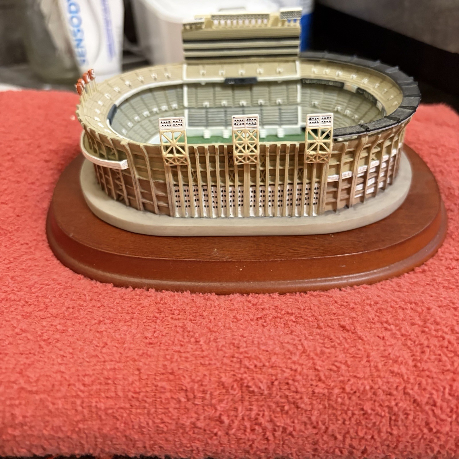 The Ridgewood Company Neyland Stadium Tennessee Volunteers 1999 Ceramic 3D 7in