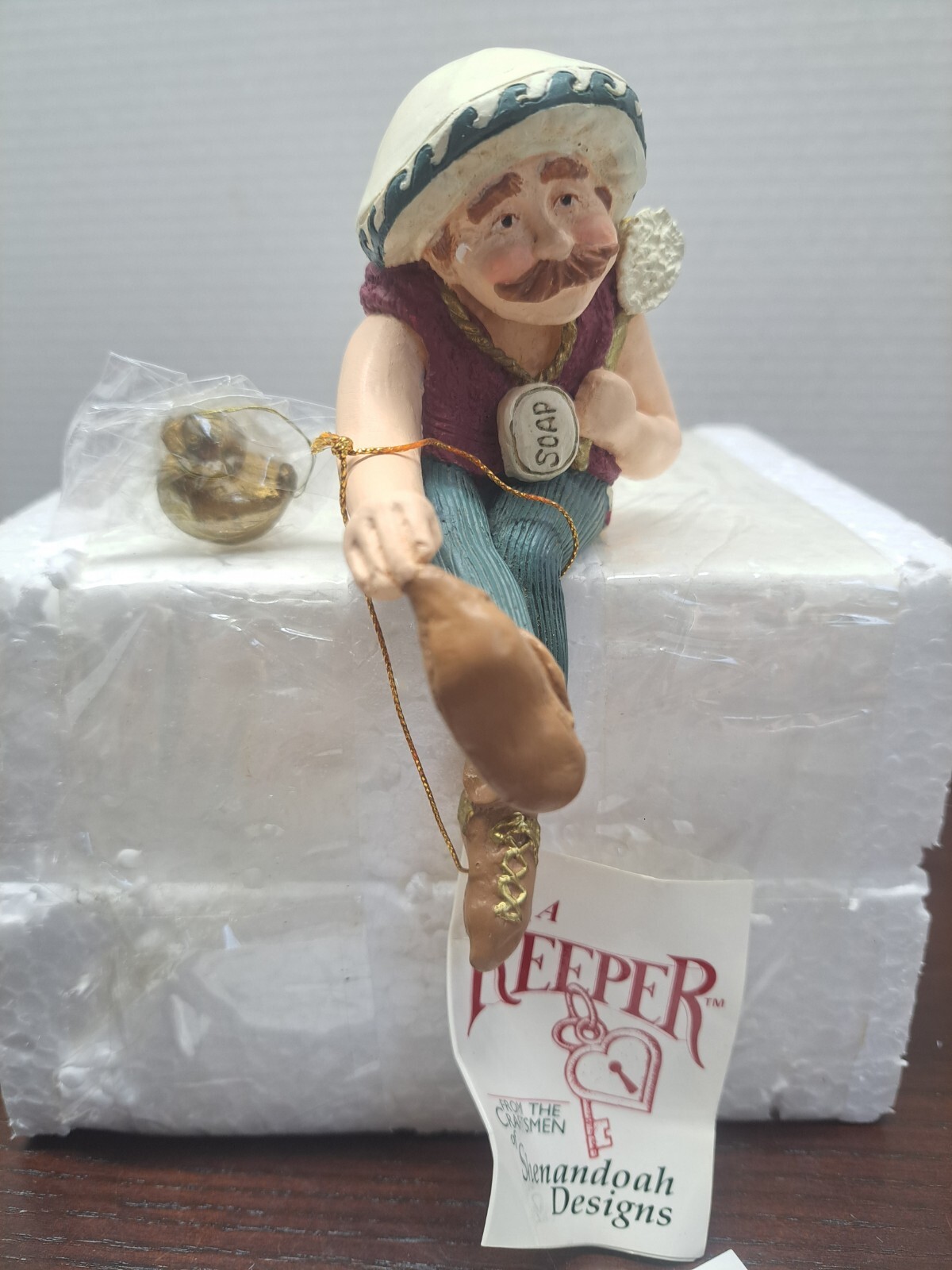 Shenandoah Designs Keeper Of The Bathroom 1998 Figurine