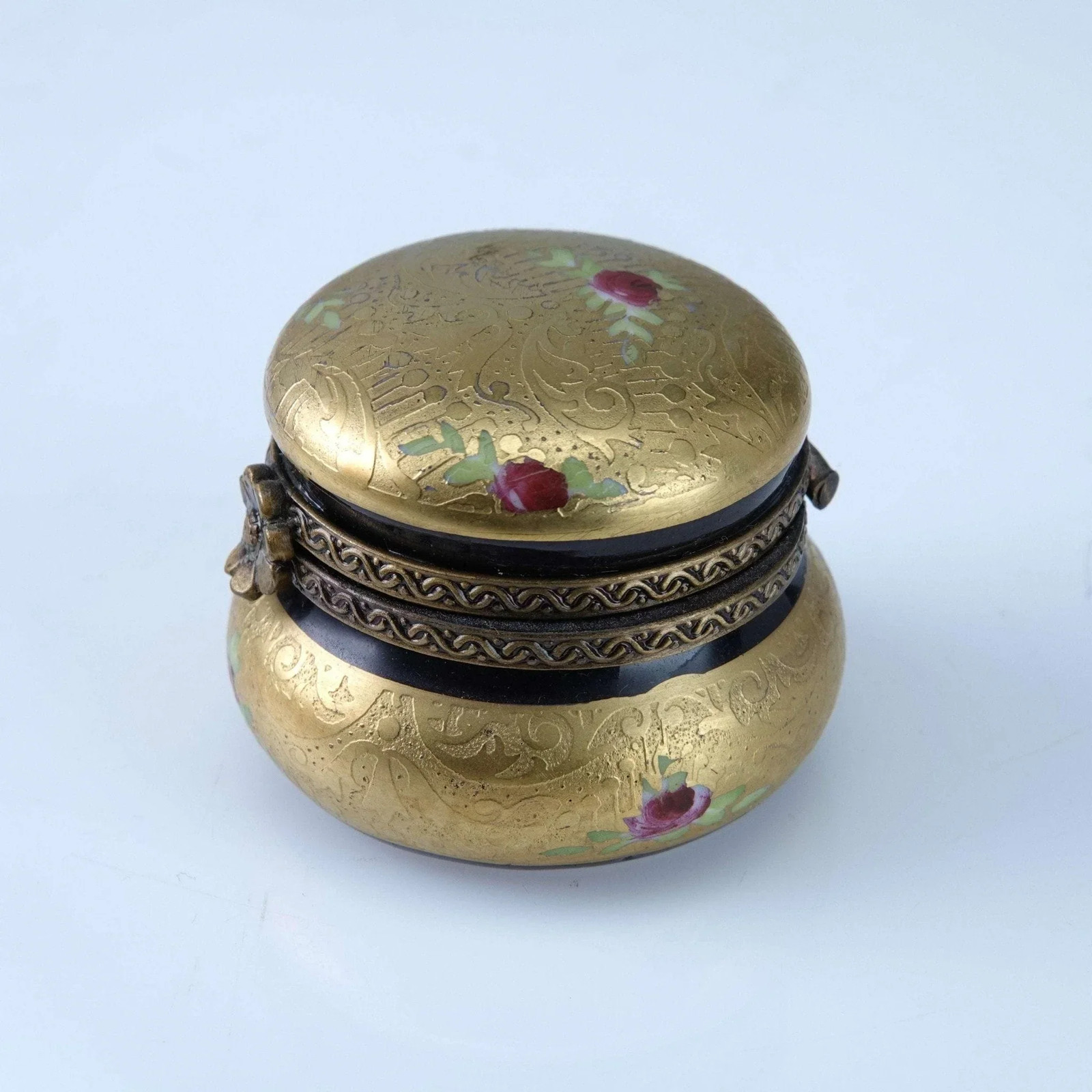 Peint Main Limoges Incrustation gold Trinket Box Hand Painted