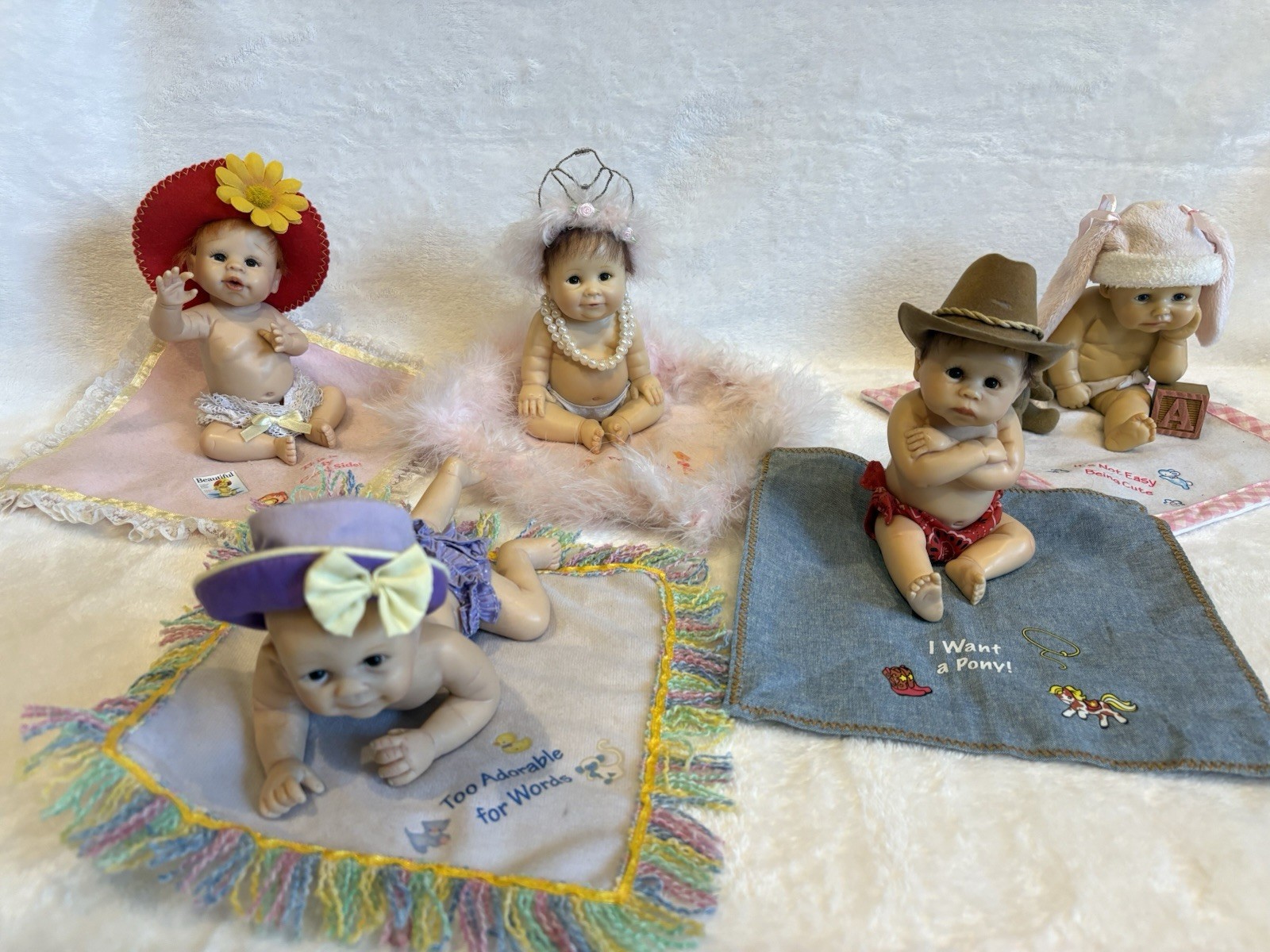 Set of 5 Baby Figurines Resin Fabric Decorative Nursery Decor Small