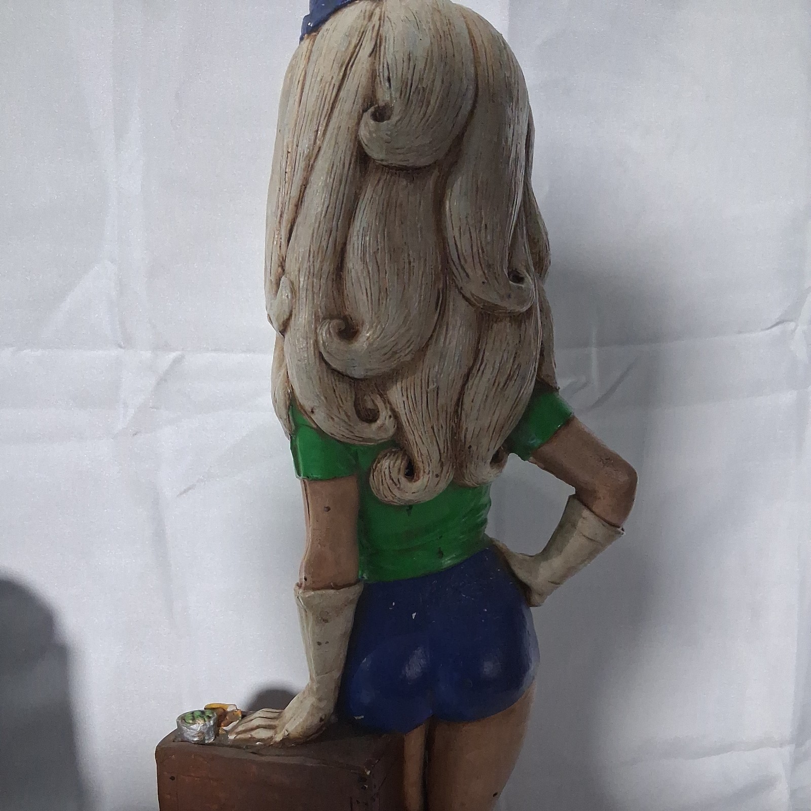VINTAGE JUTA SANGTHAWEEP “WHY YES I FLY”1974-1976 PLASTER COLLECTION STATUES