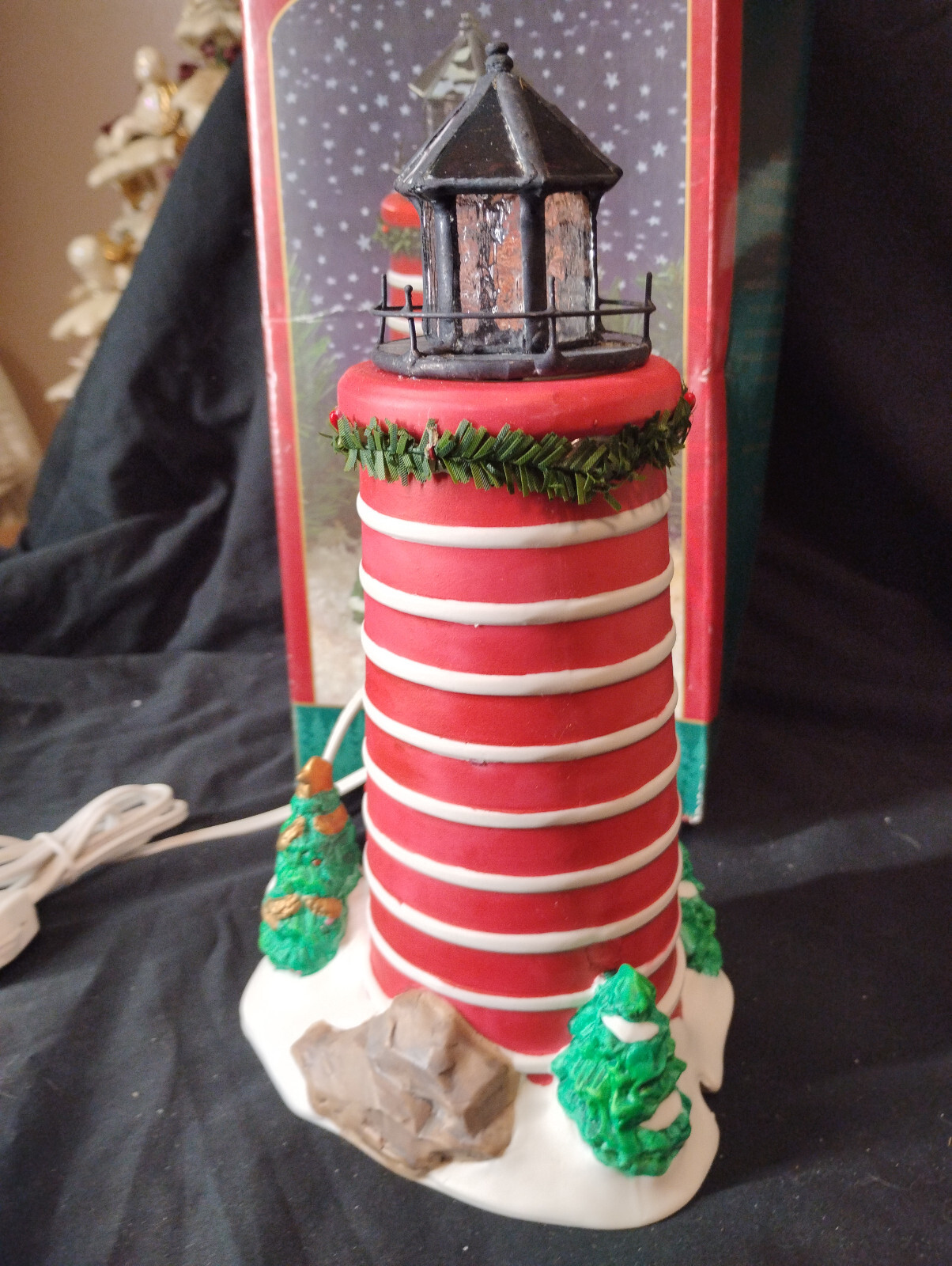 Christmas Valley Collectible The Red Lighthouse Seasonal Specialties Co. 1998