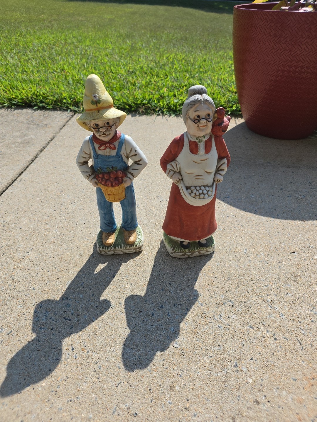 Farmer and Farmers Wife Figurines 1987 Set of 2 Vintage