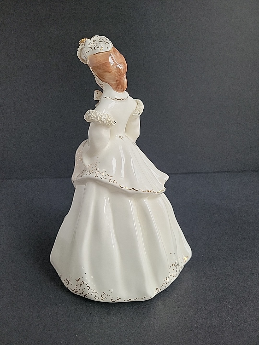 FLORENCE CERAMICS” Delia 8″ Tall Cream & Gold Semi Porcelain Pasadena California