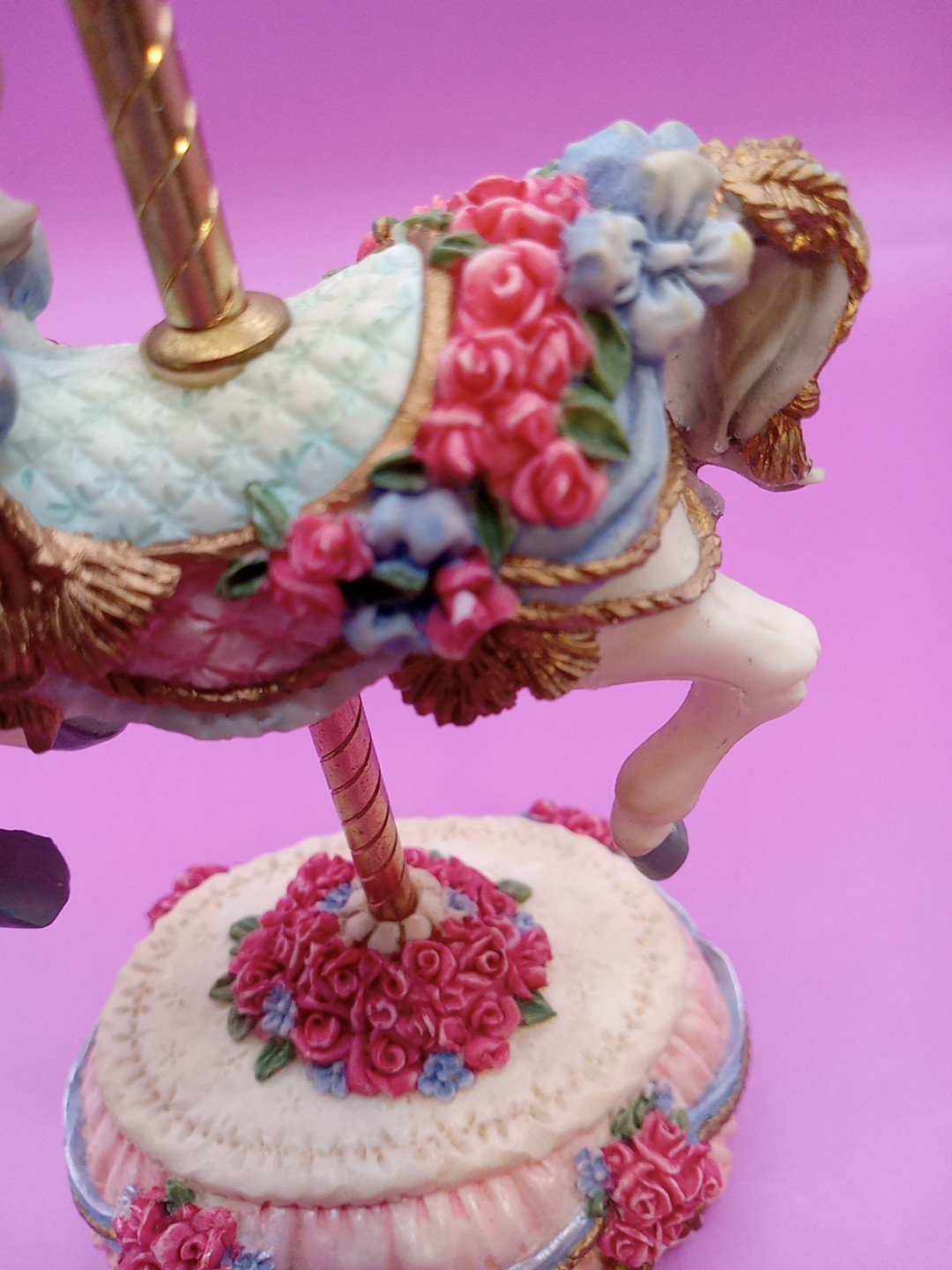 HERITAGE HOUSE Carousel Horse Figure “YESTERDAY” Melodies County Fair Collection